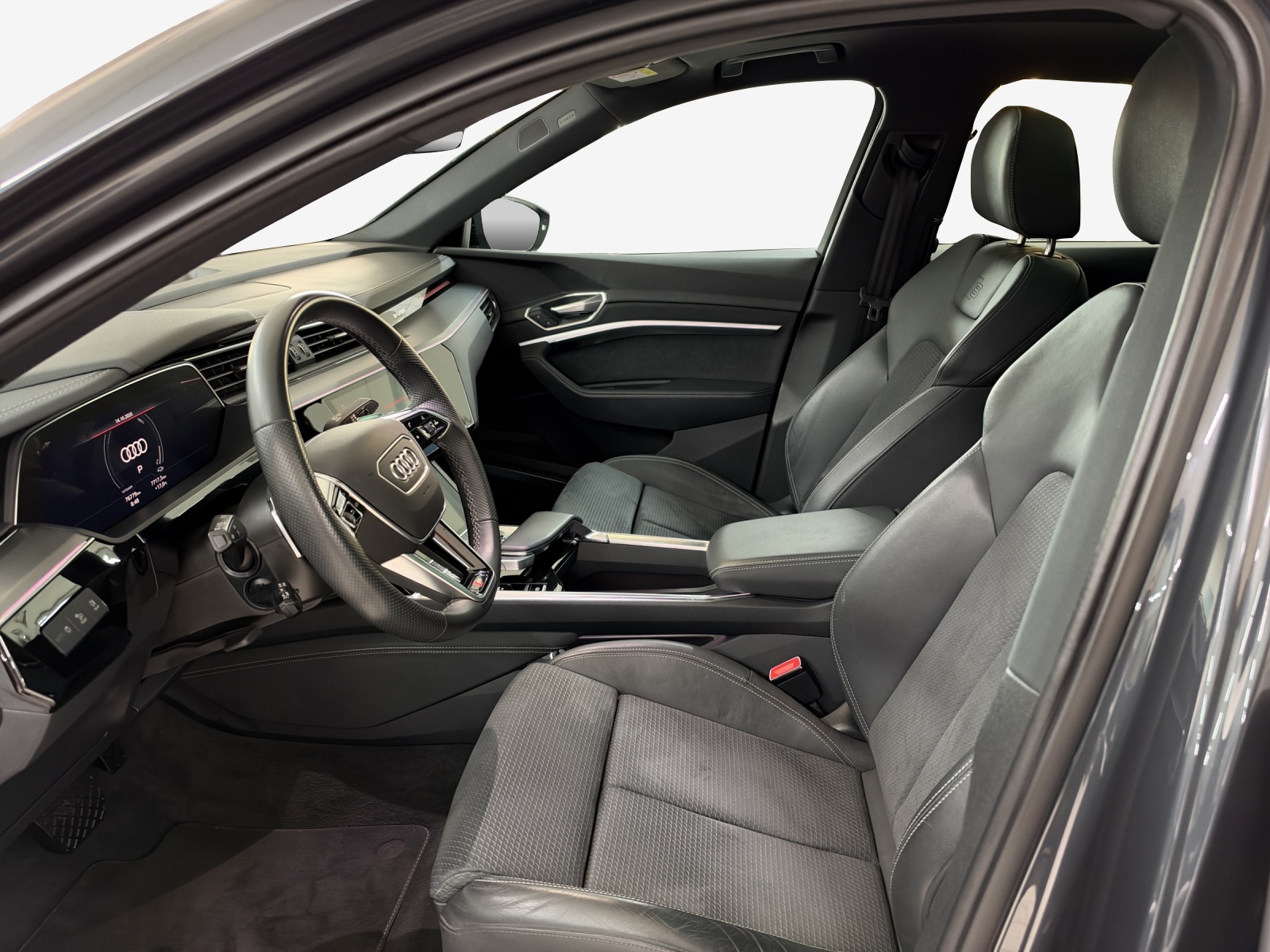 AUDI e-tron 55 Sportback Advanced Black Edition quattro-image-7