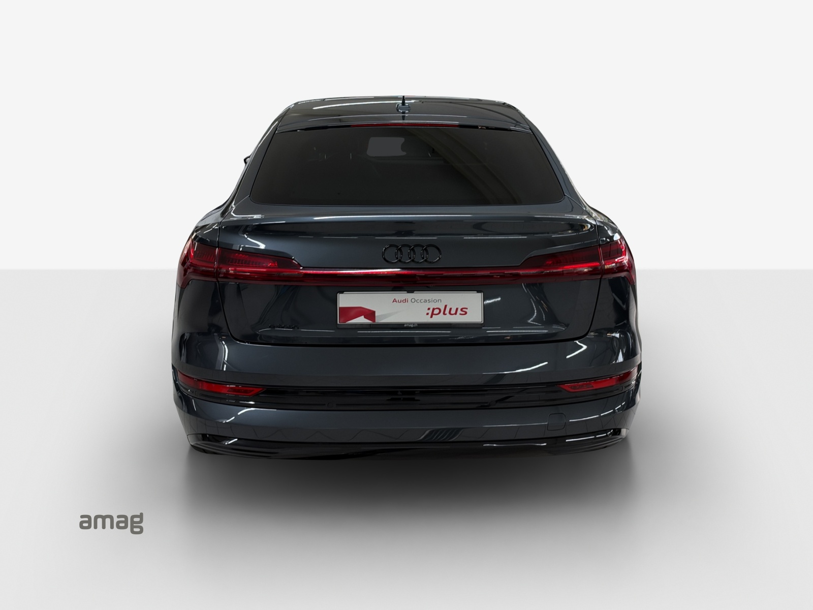 AUDI e-tron 55 Sportback Advanced Black Edition quattro-image-3