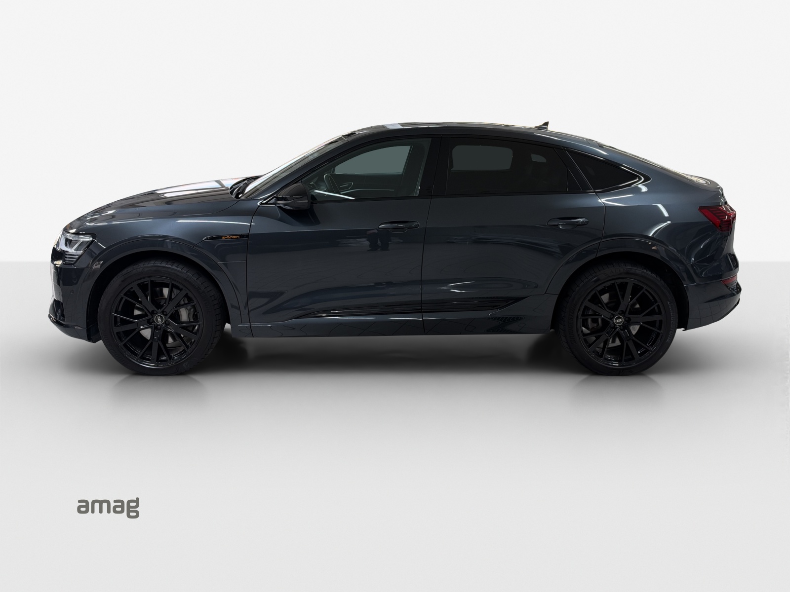 AUDI e-tron 55 Sportback Advanced Black Edition quattro-image-1