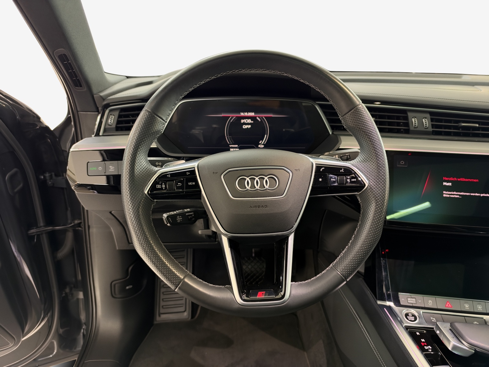 AUDI e-tron 55 Sportback Advanced Black Edition quattro-image-9