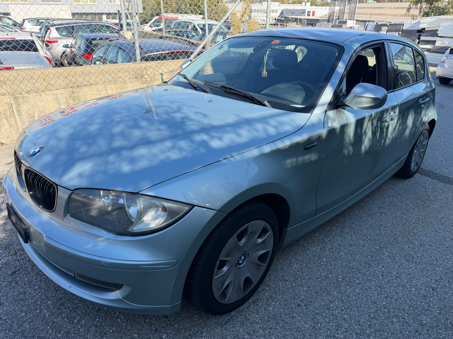 BMW 118-image-1