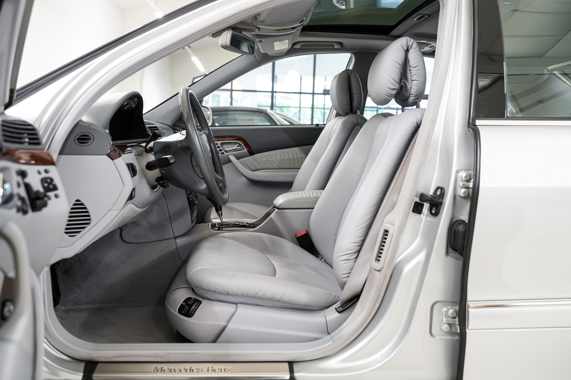 MERCEDES-BENZ S 500-image-11