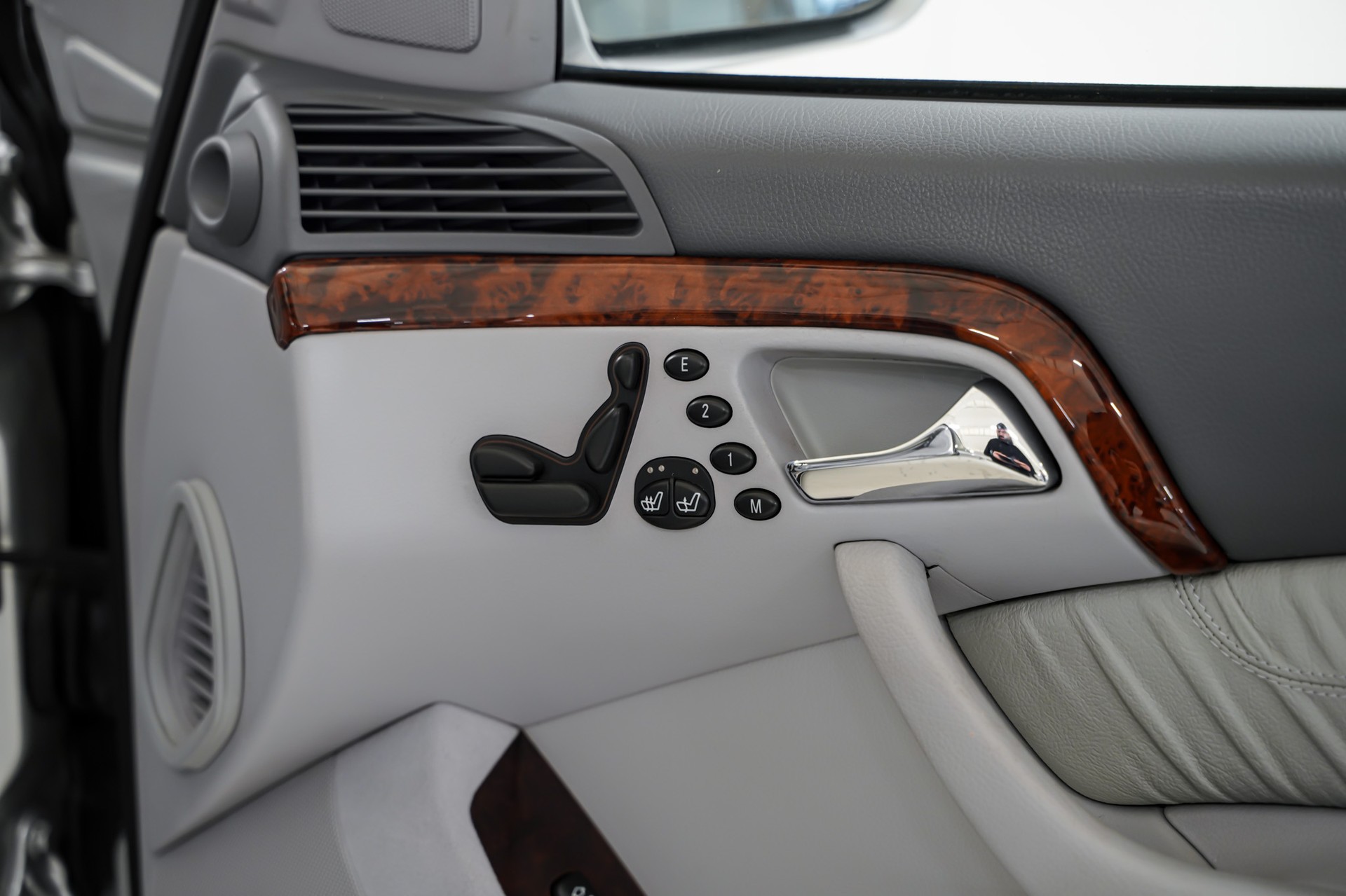 MERCEDES-BENZ S 500-image-16