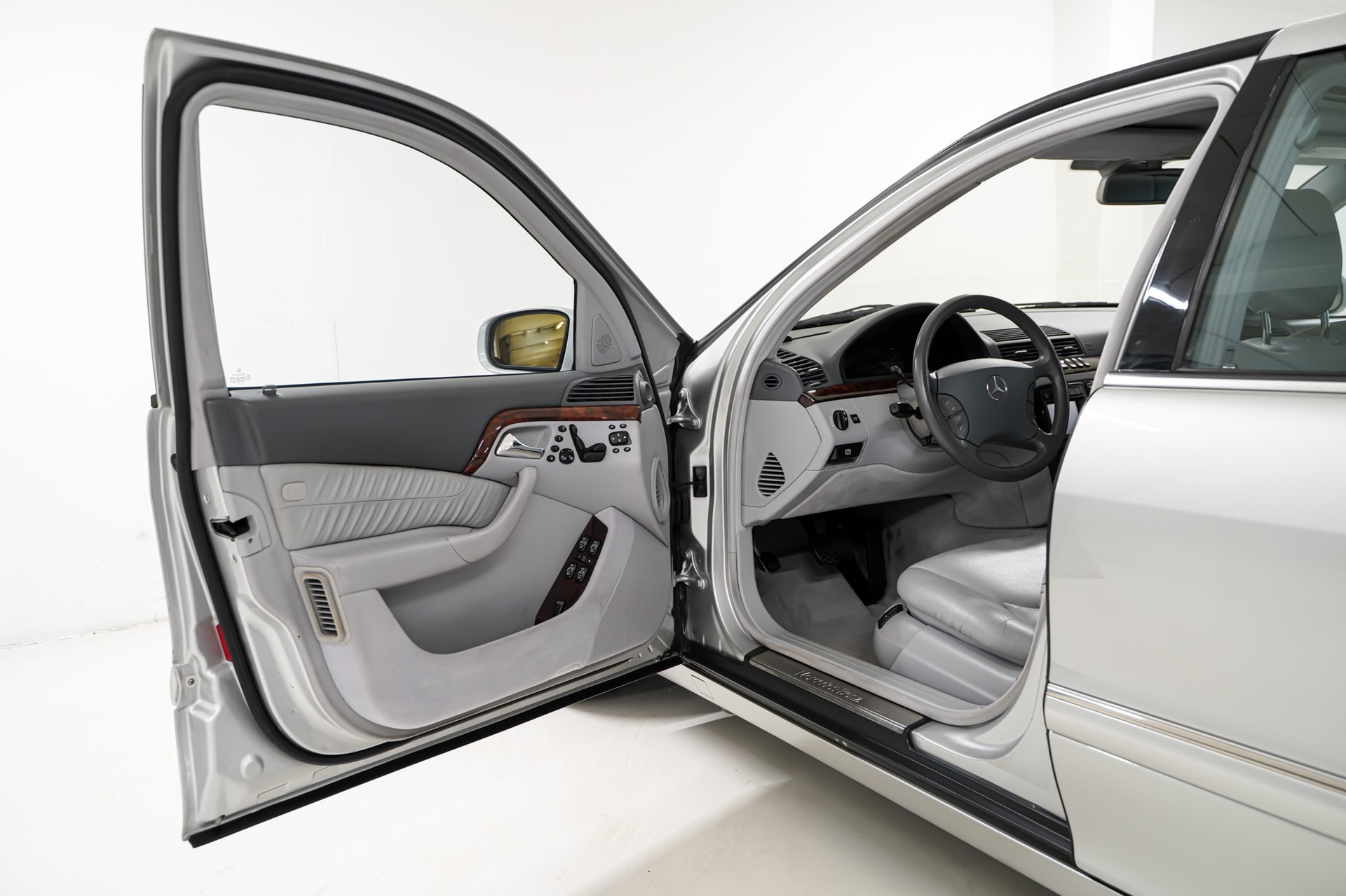 MERCEDES-BENZ S 500-image-7