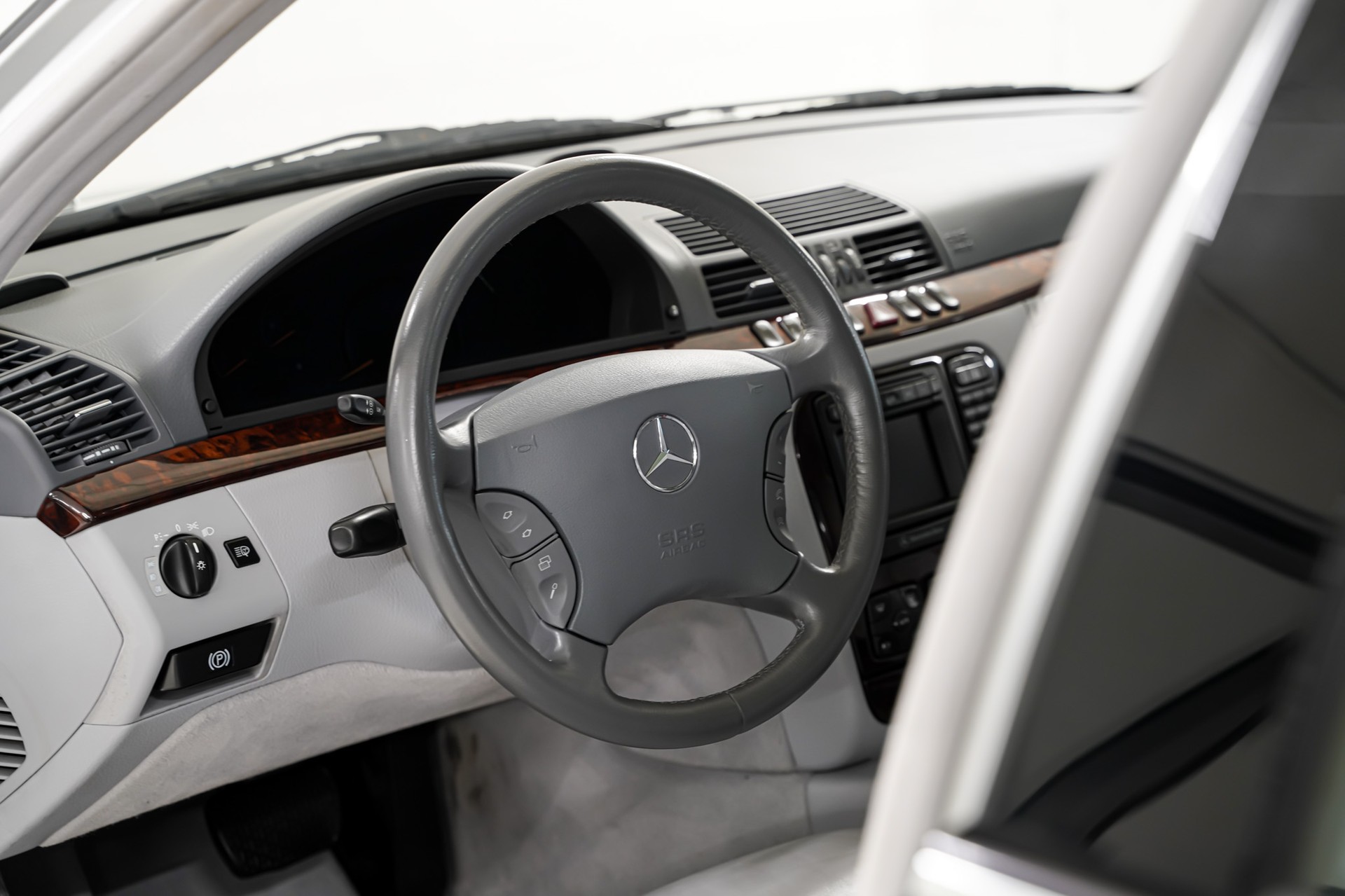 MERCEDES-BENZ S 500-image-9