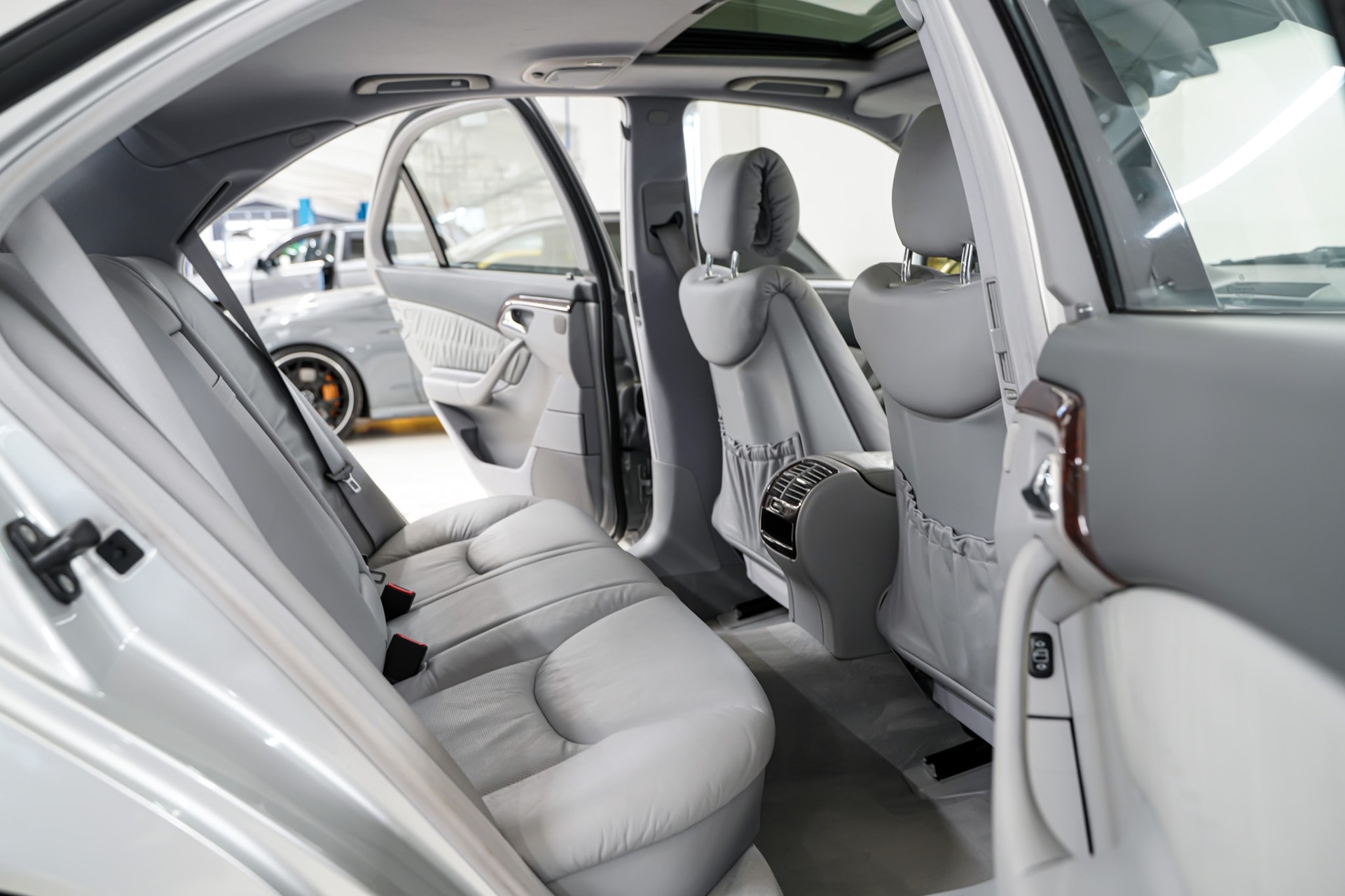 MERCEDES-BENZ S 500-image-14