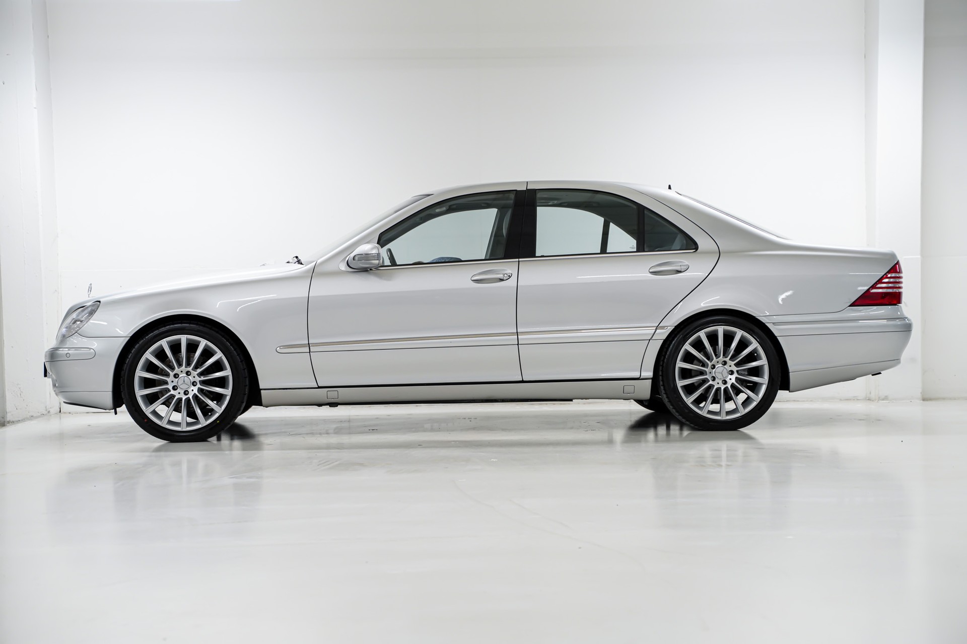 MERCEDES-BENZ S 500-image-3