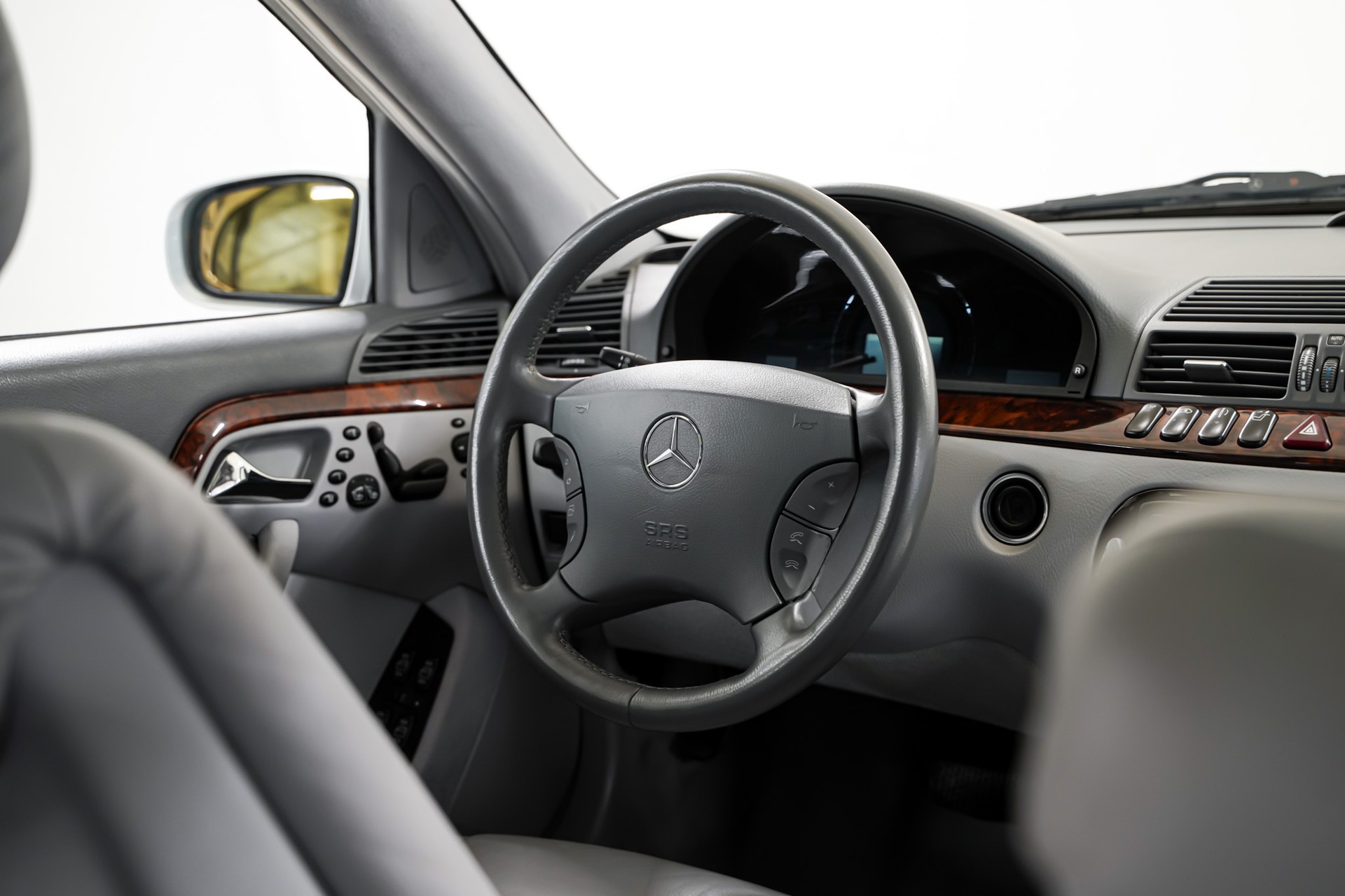 MERCEDES-BENZ S 500-image-19