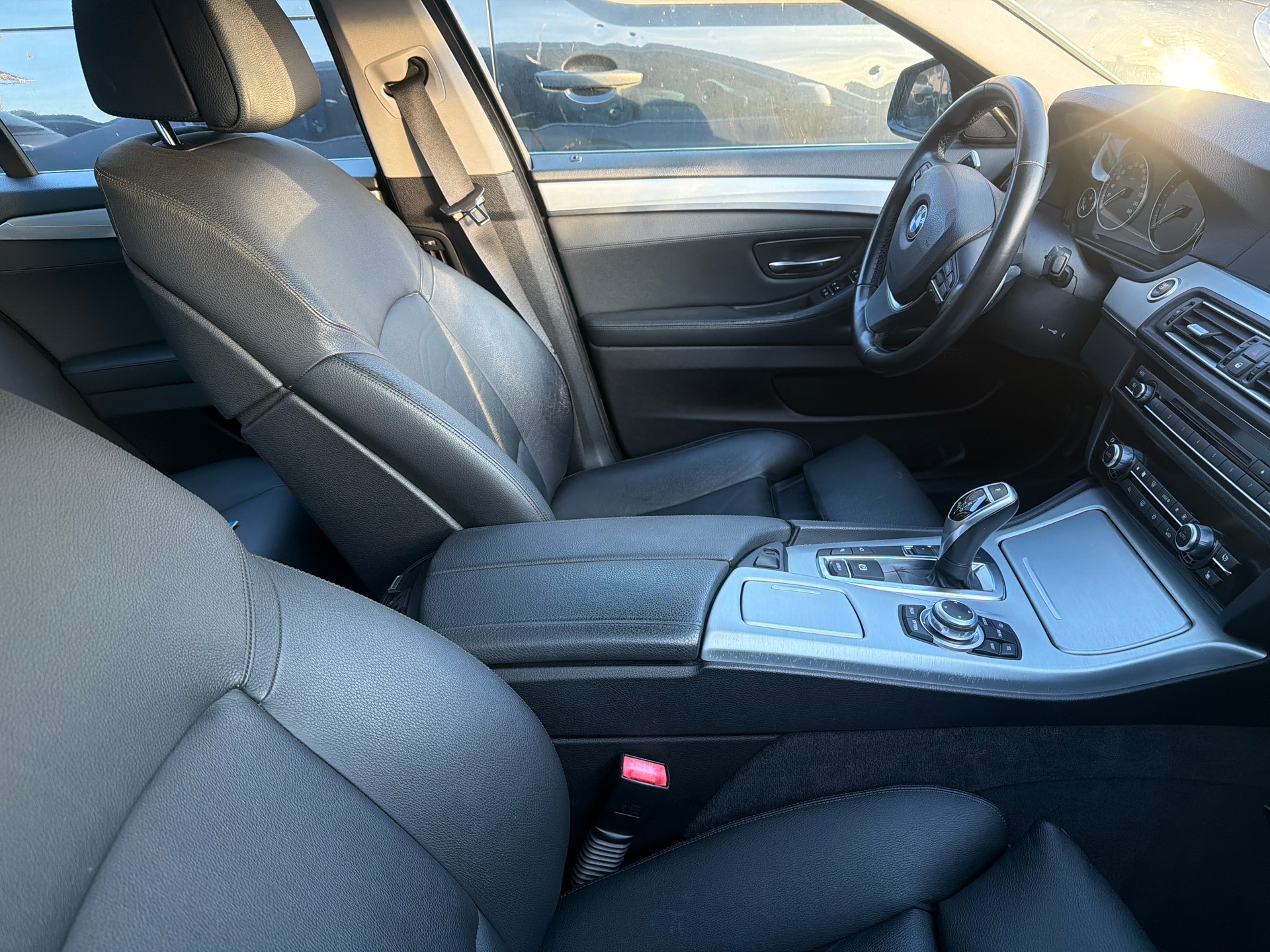 BMW 550i Steptronic-image-3