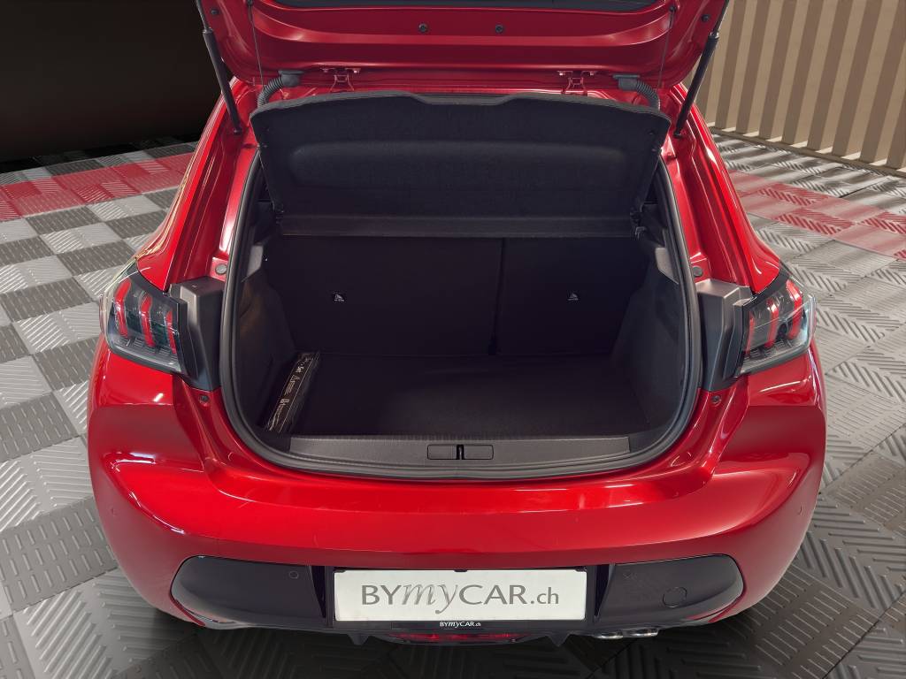 PEUGEOT 208 1.2 PureTech GT Pack EAT8-image-8