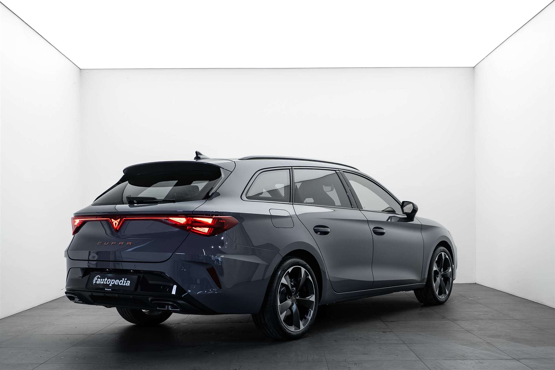 CUPRA CUPRA LEON ST 1.5 eTSi DSG-Automat-image-1