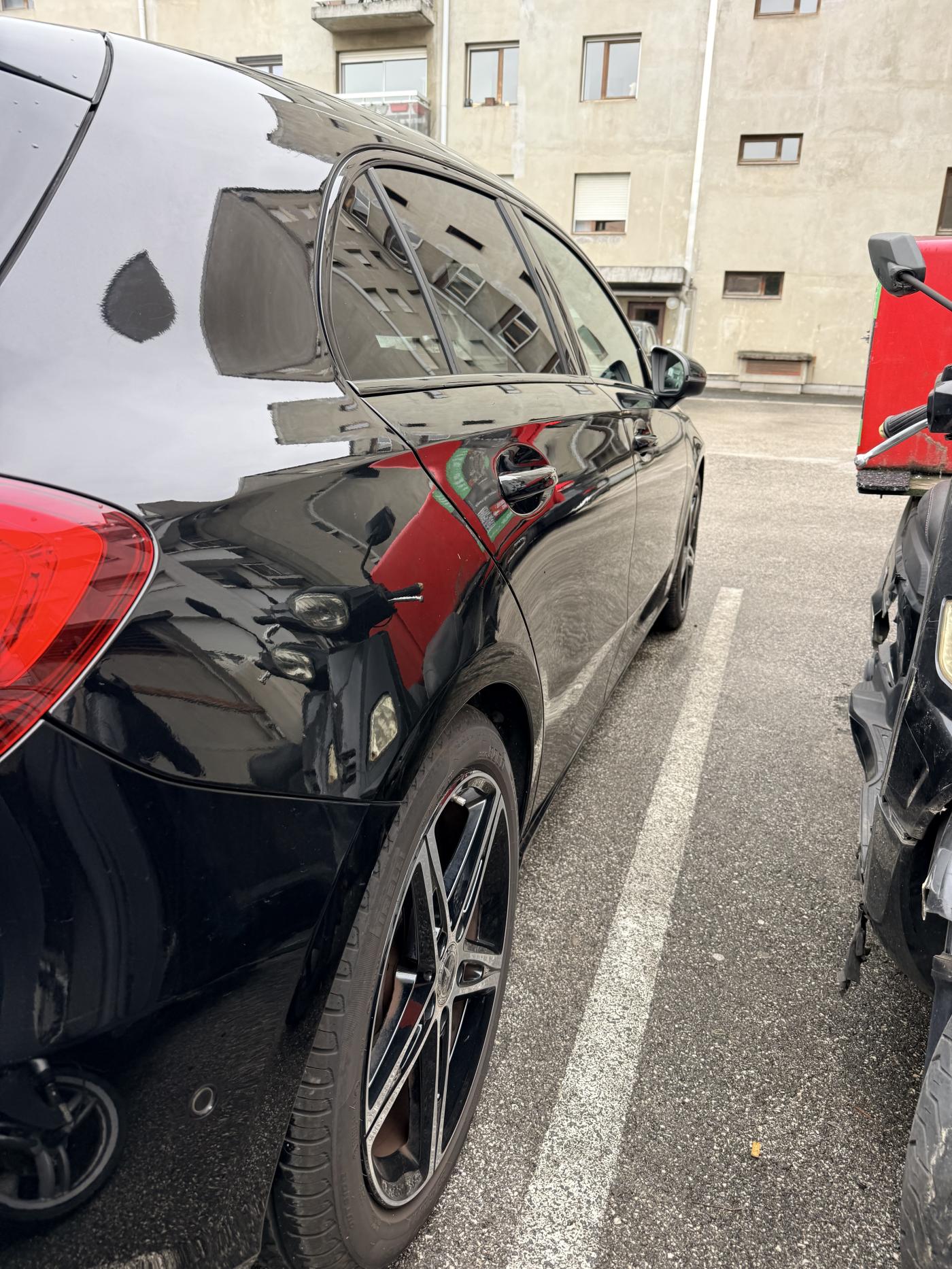MERCEDES-BENZ A 180 Progressive 7G-DCT-image-5