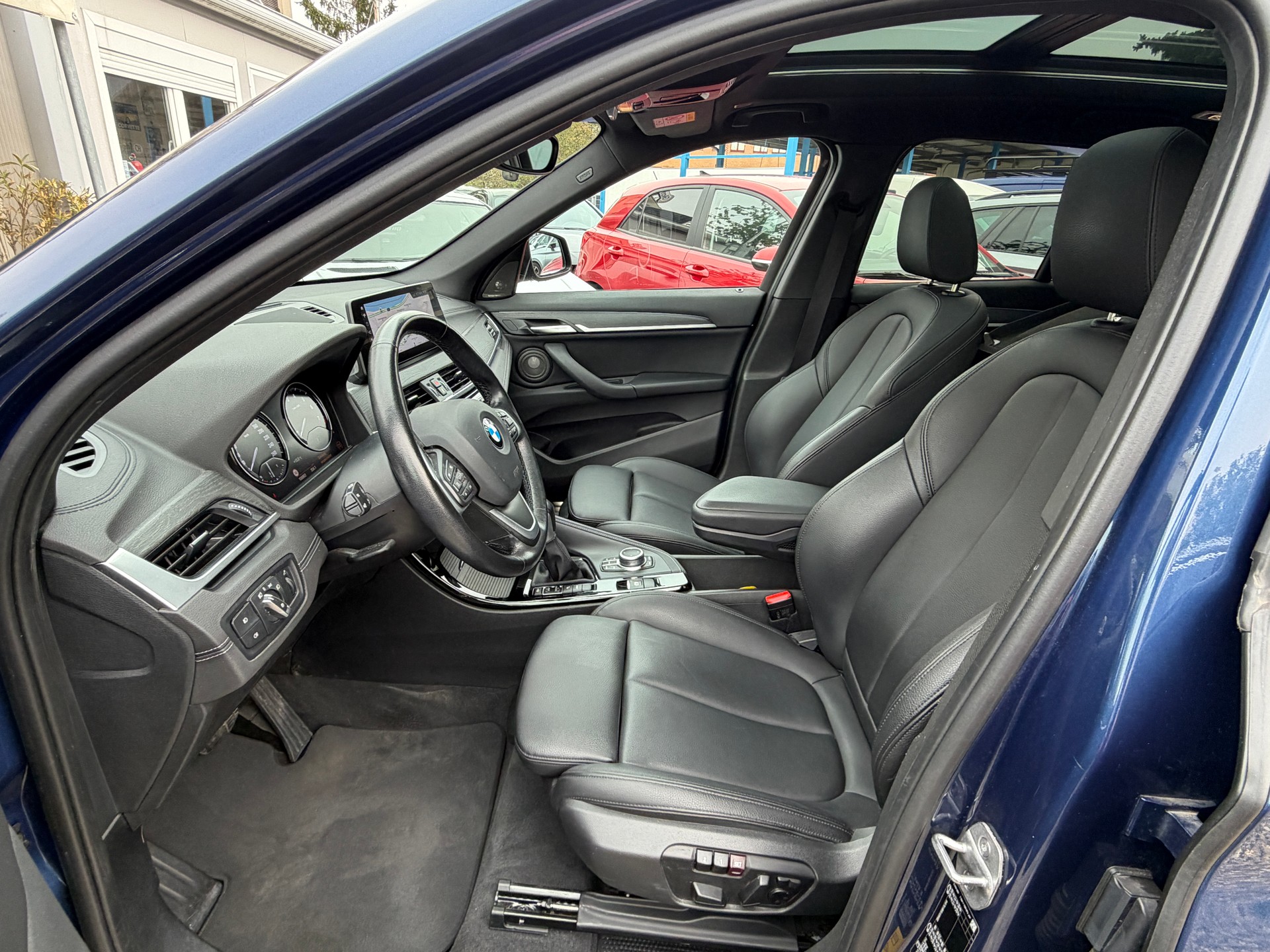 BMW X1 xDrive 25e Sport Line Steptronic-image-12
