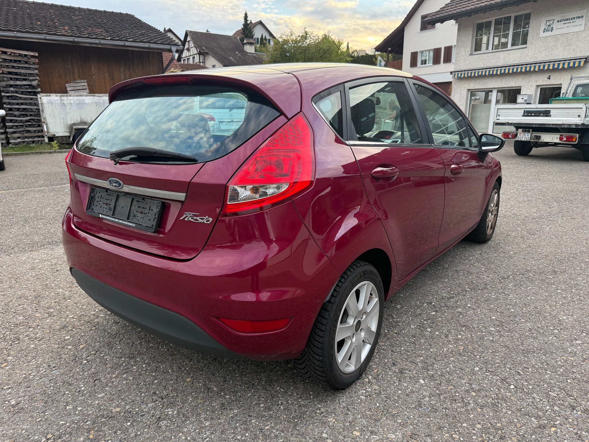 FORD Fiesta 1.25 16V Ambiente-image-3