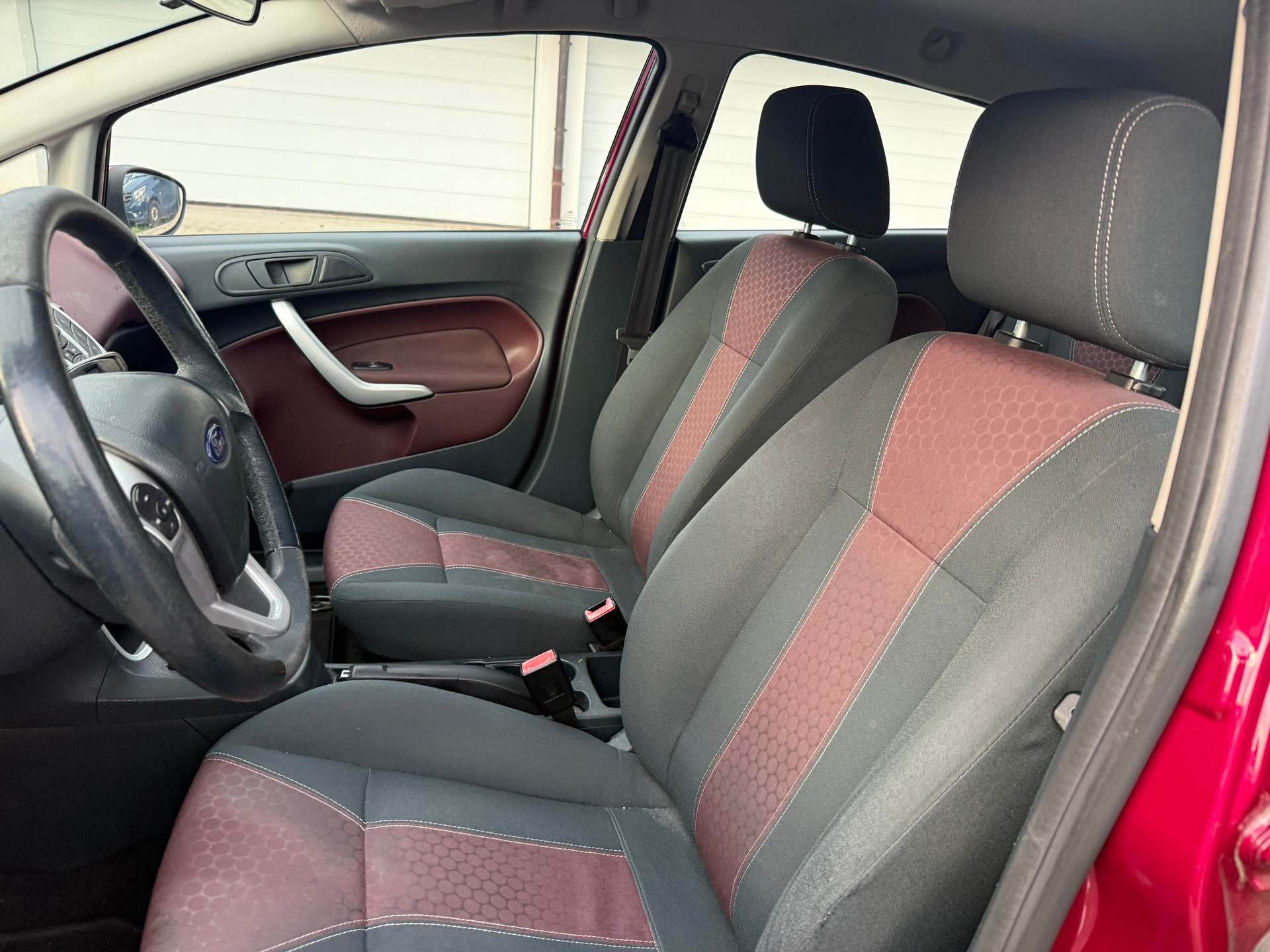 FORD Fiesta 1.25 16V Ambiente-image-7