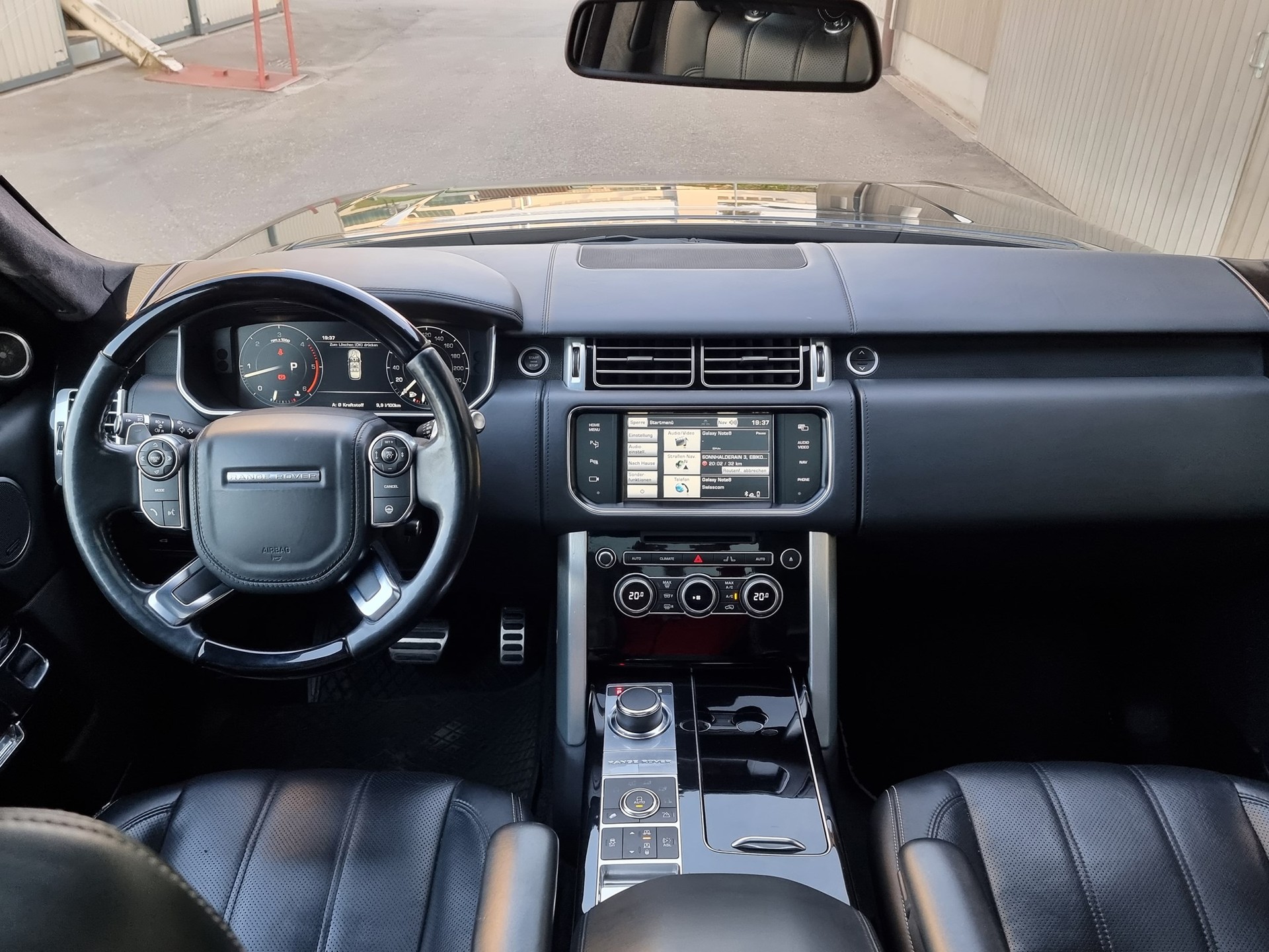 LAND ROVER Range Rover 4.4 TDV8 Autobiography Black Automatic-image-9