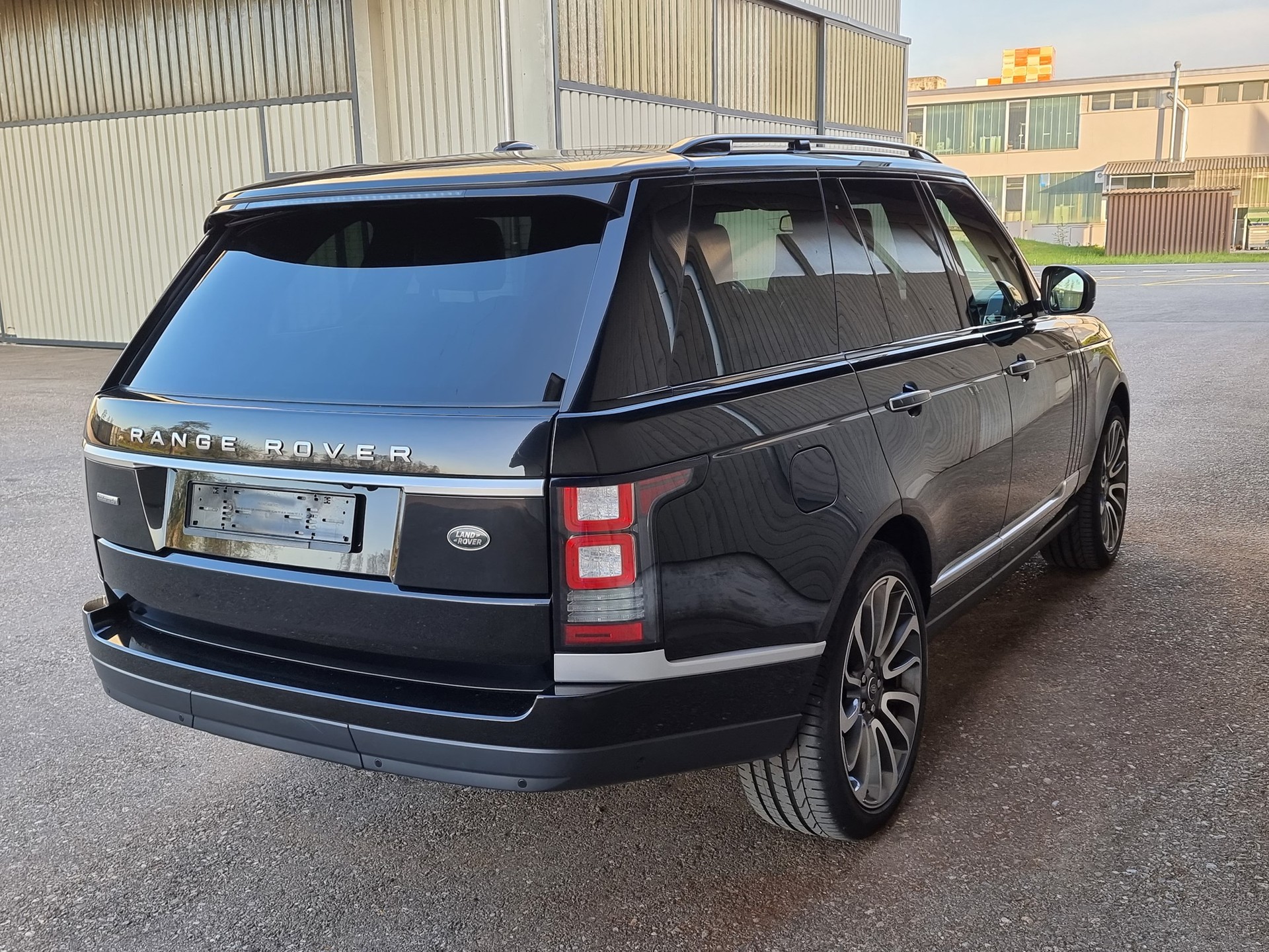 LAND ROVER Range Rover 4.4 TDV8 Autobiography Black Automatic-image-14