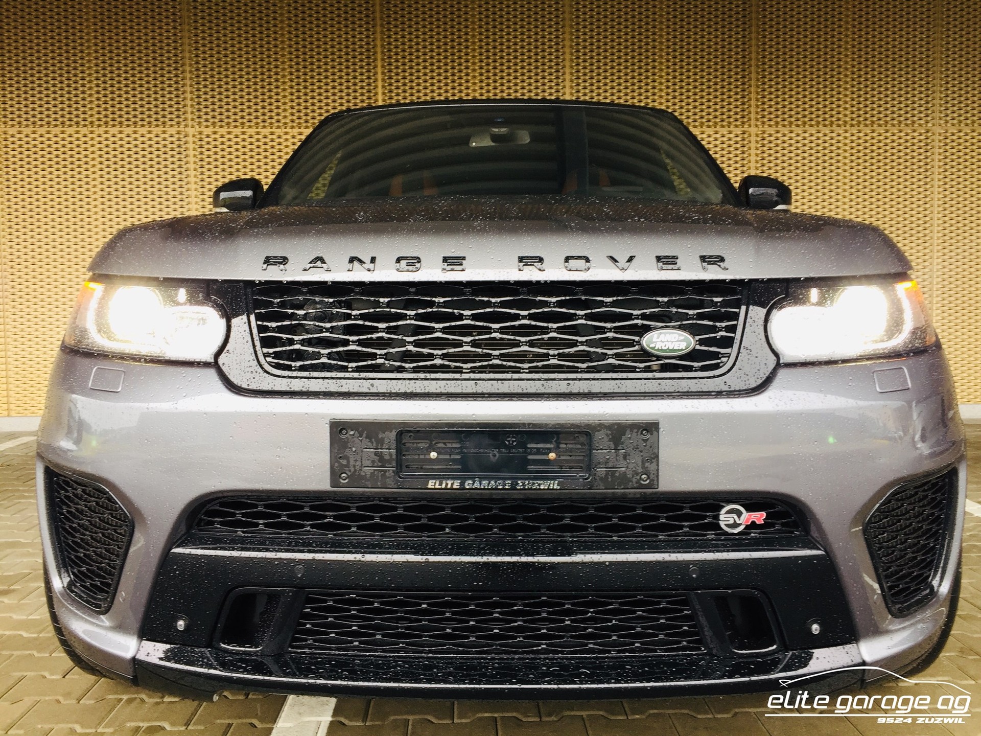 LAND ROVER Range Rover Sport 5.0 V8 SVR-image-1