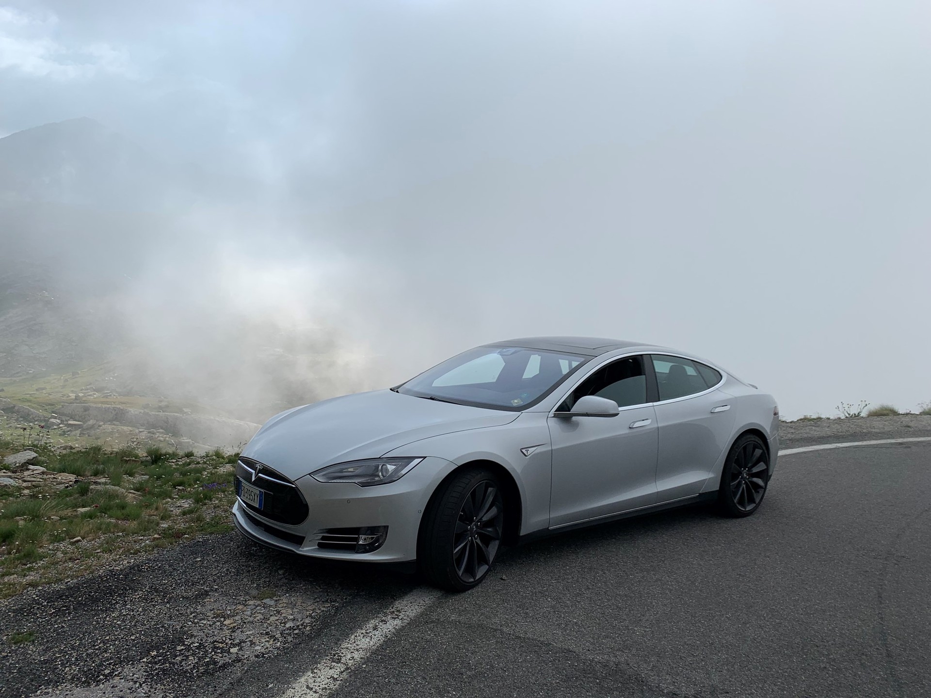 TESLA Model S P90D Supercharger gratis-image-3