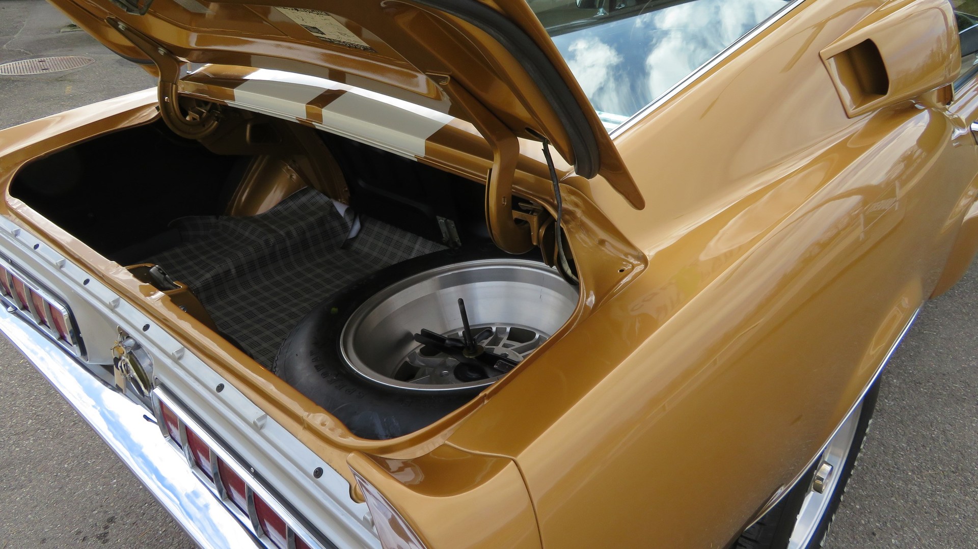 FORD MUSTANG Shelby GT 500 7.0 L-image-15