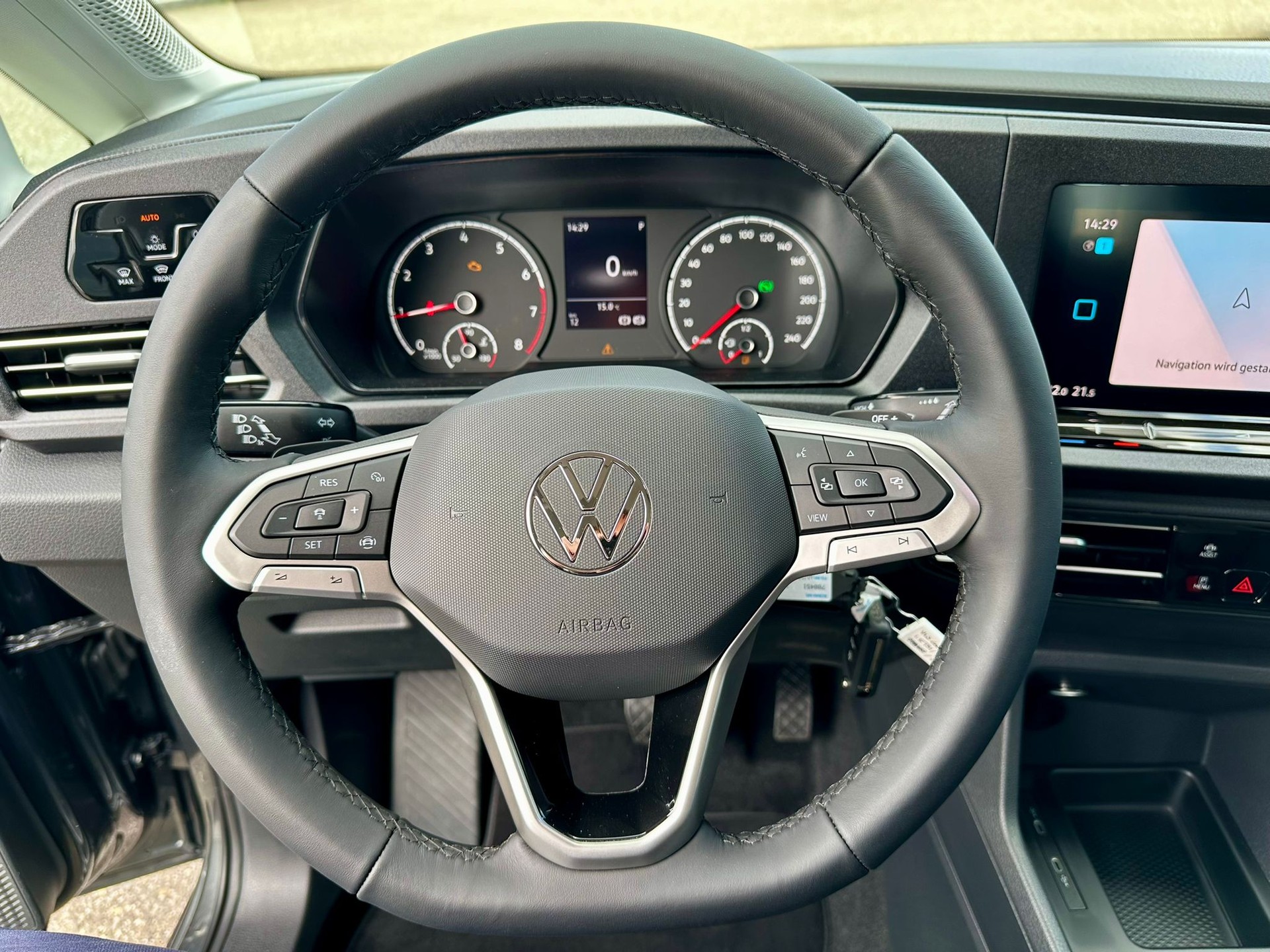 VW Caddy 1.5 TSI Life DSG-image-17