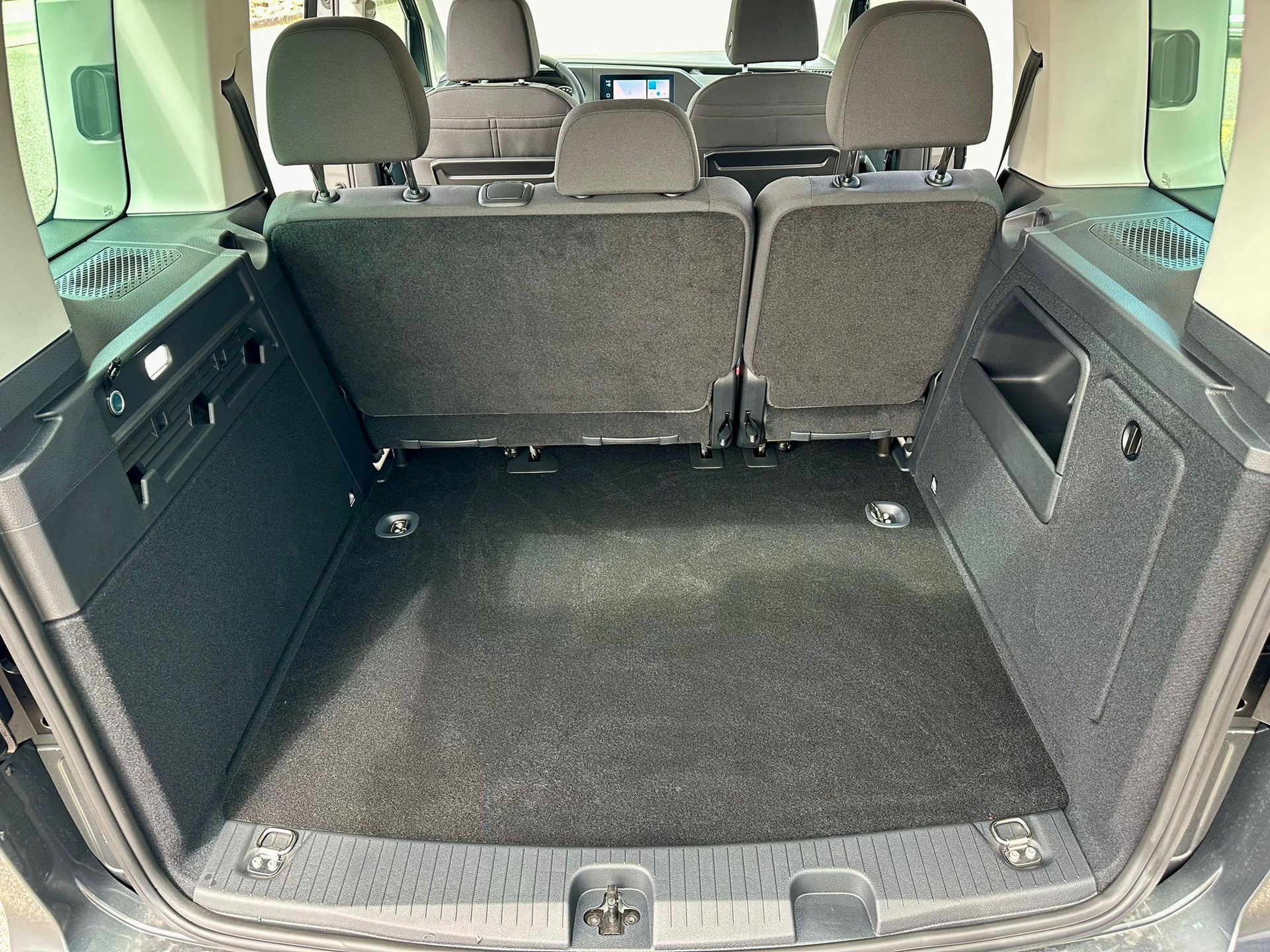 VW Caddy 1.5 TSI Life DSG-image-29
