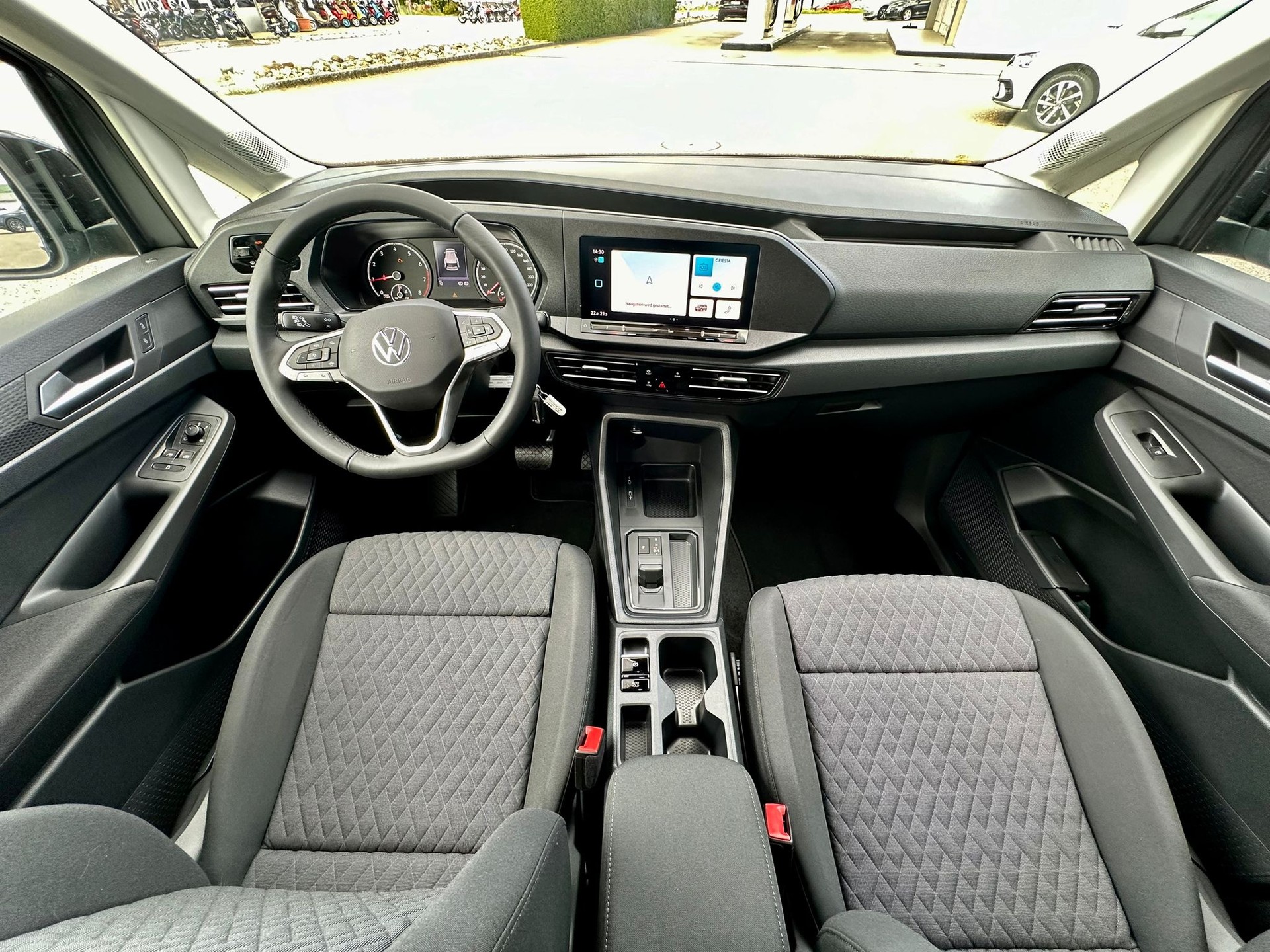 VW Caddy 1.5 TSI Life DSG-image-22