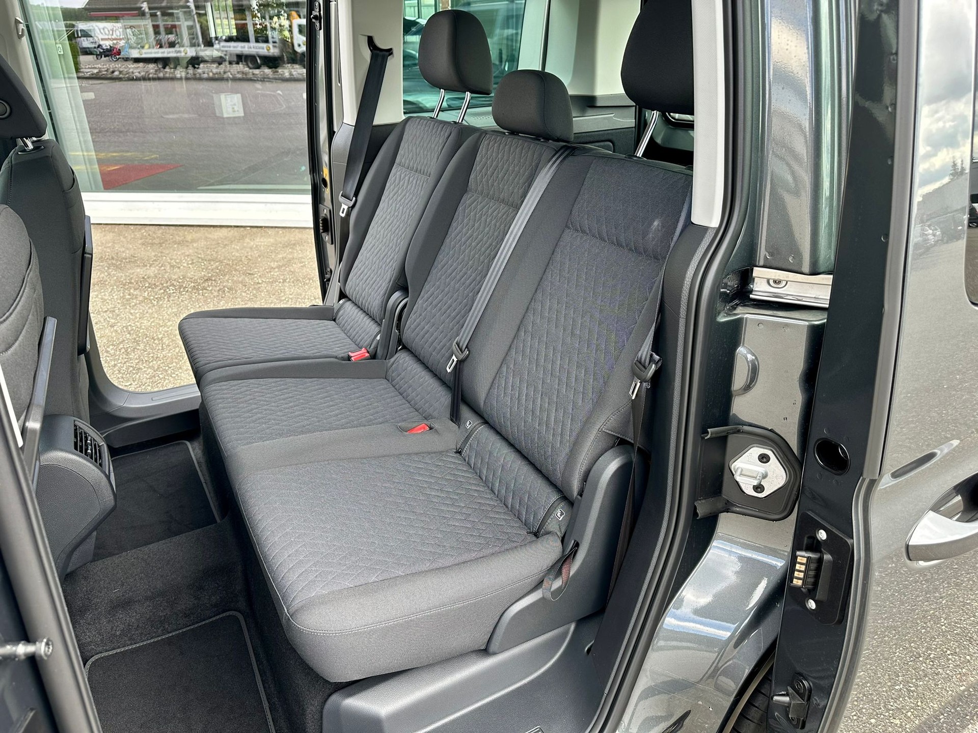 VW Caddy 1.5 TSI Life DSG-image-26