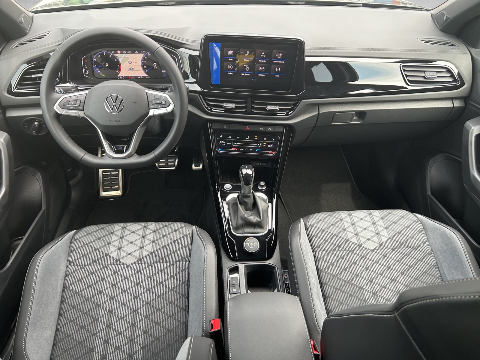 VW T-Roc 2.0 TSI R-Line DSG 4Motion-image-7