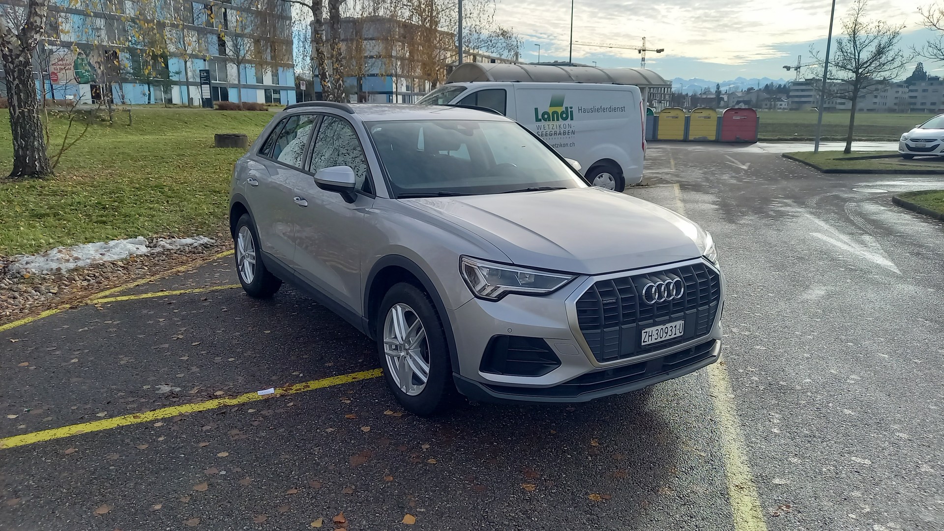 AUDI Q3 40 TDI quattro S-tronic-image-1