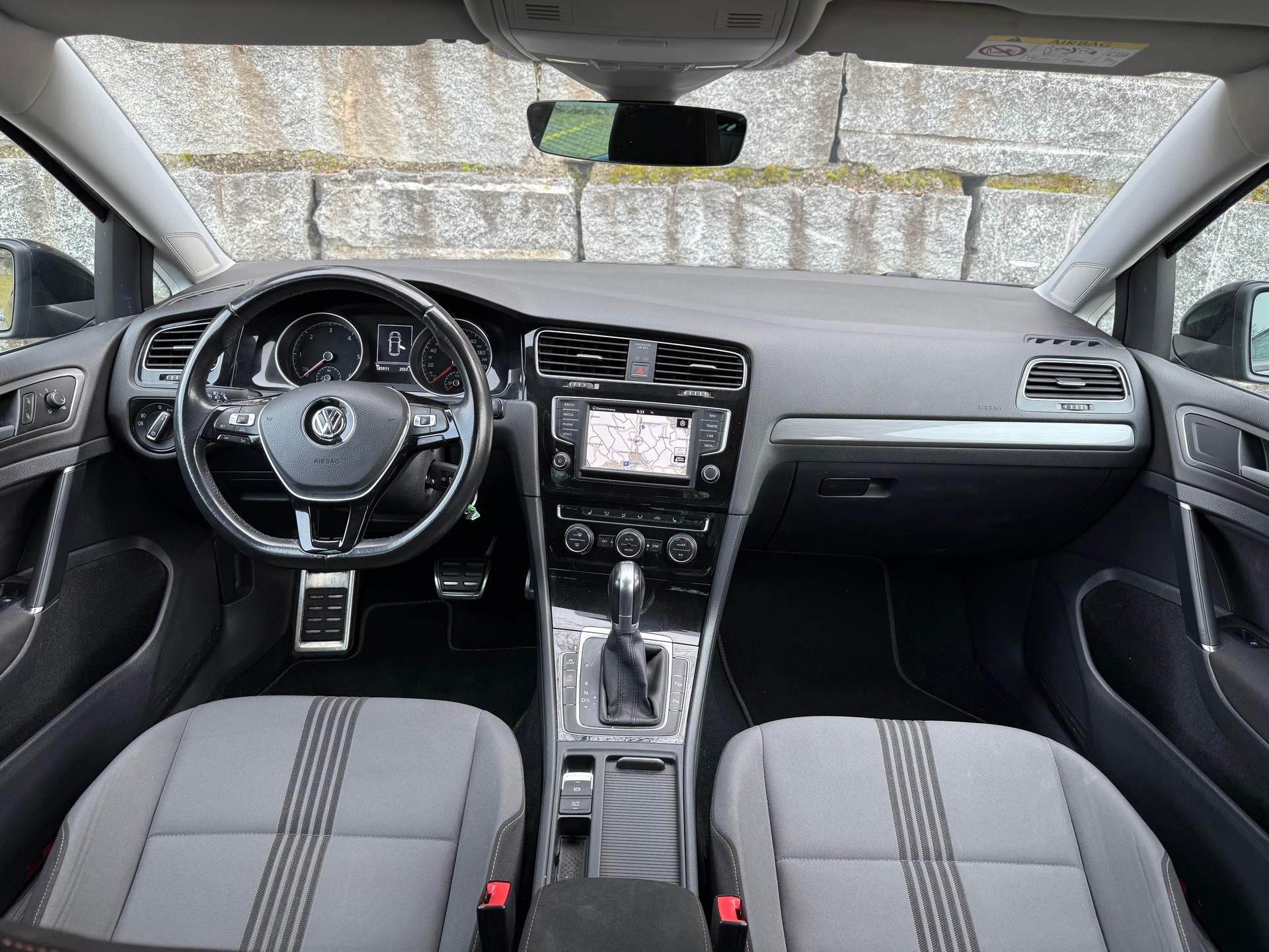 VW Golf 1.6 TDI Allstar DSG-image-4