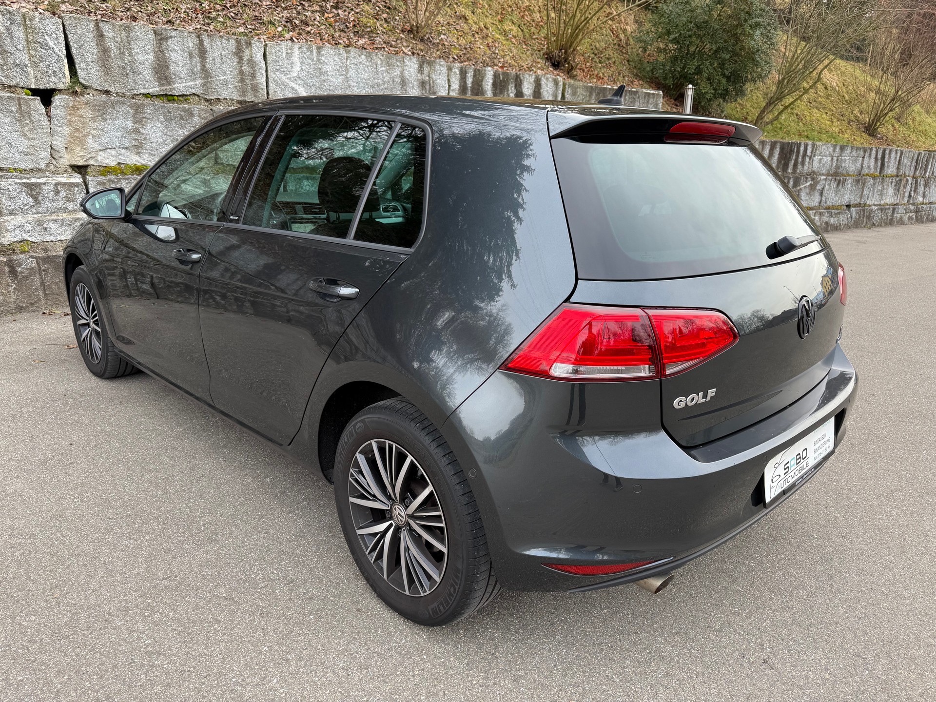 VW Golf 1.6 TDI Allstar DSG-image-2
