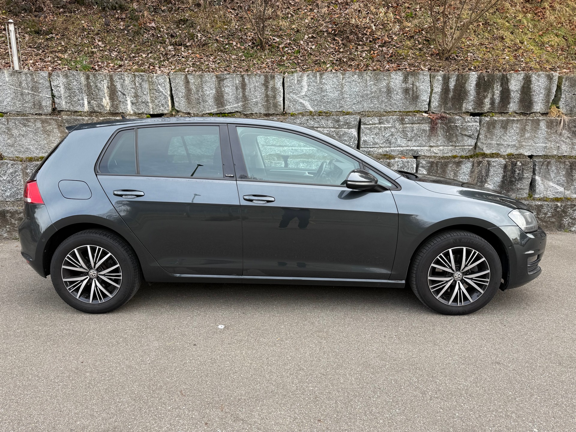 VW Golf 1.6 TDI Allstar DSG-image-7