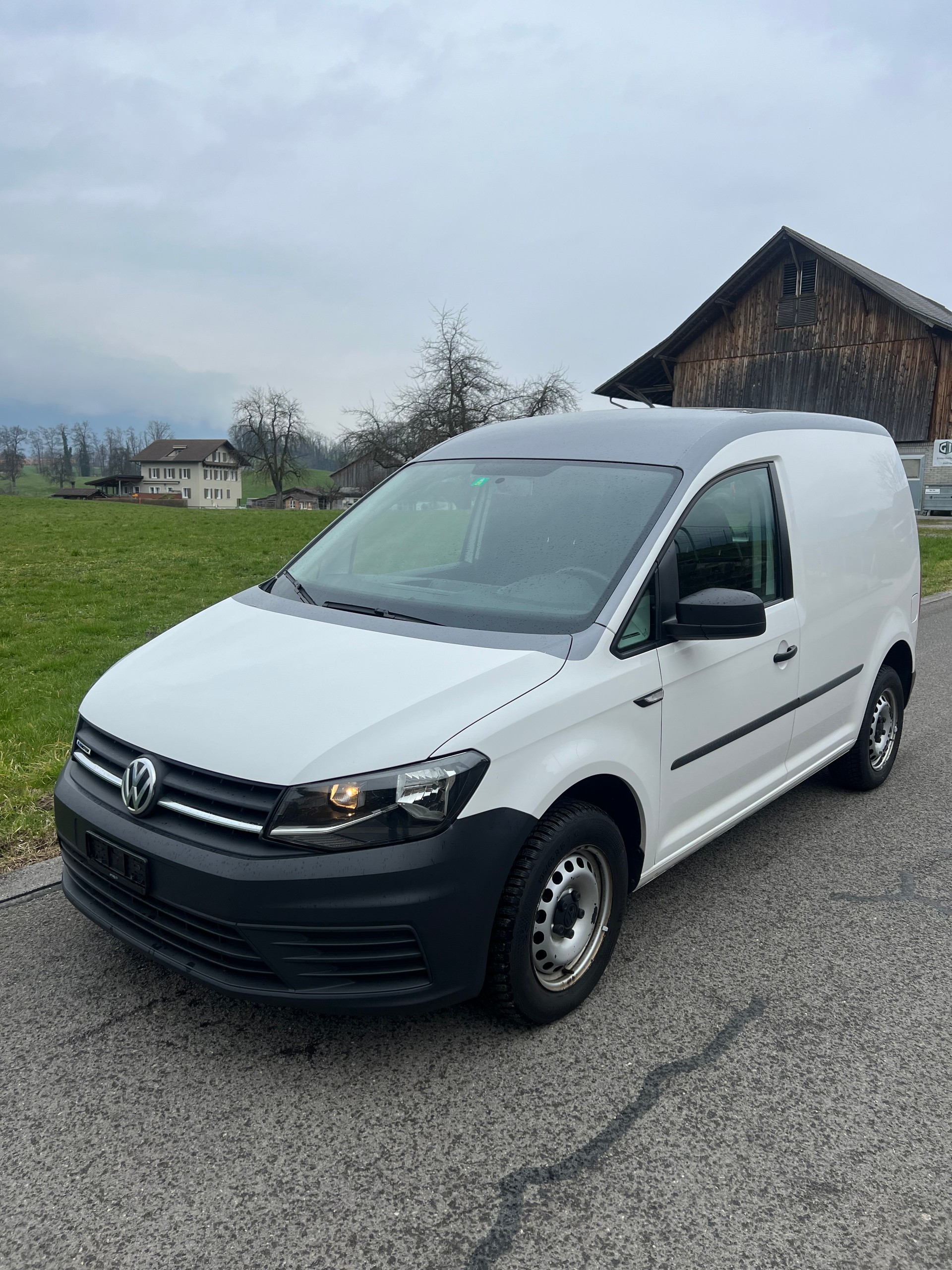 VW CADDY-image-8