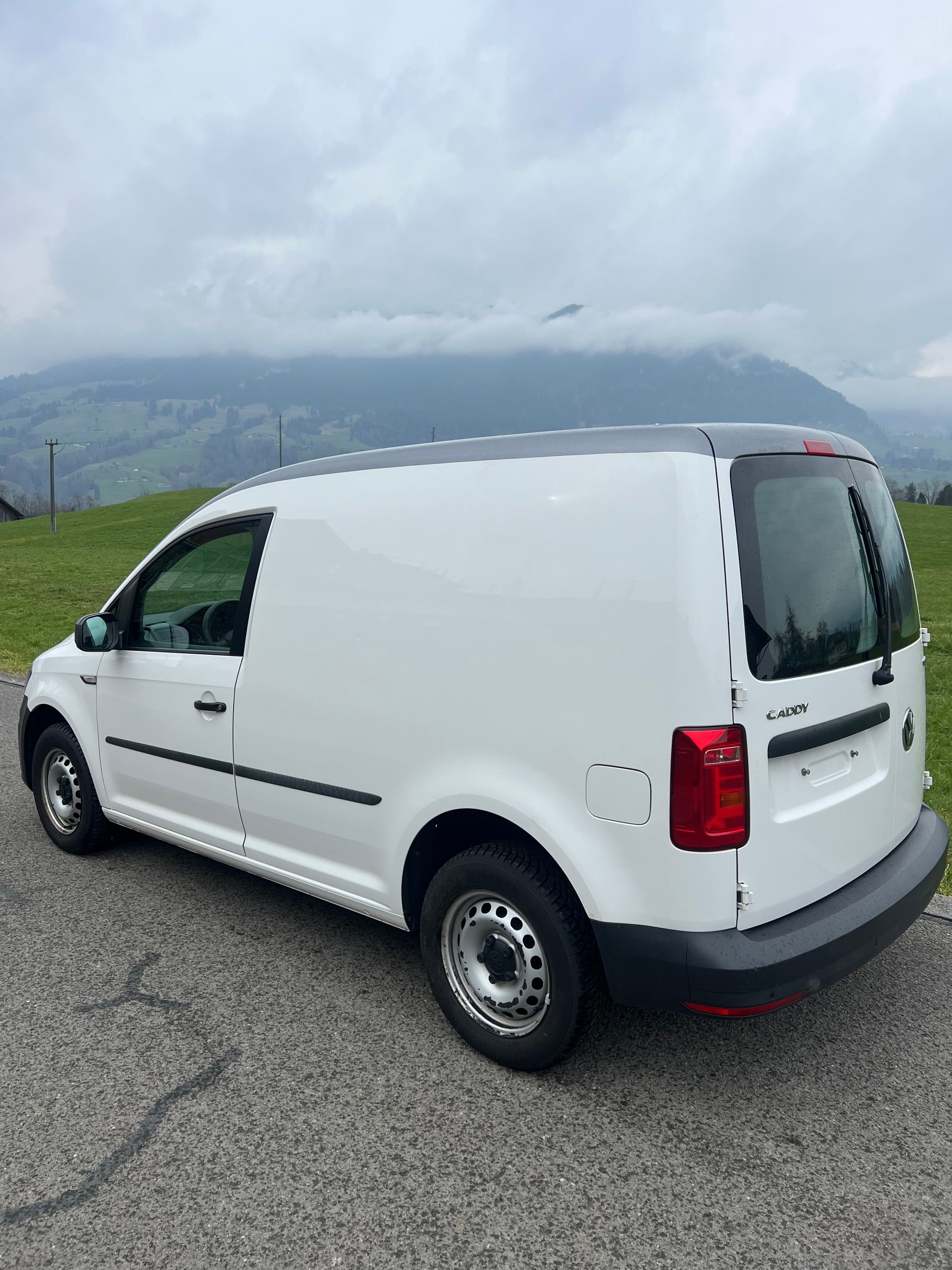 VW CADDY-image-9