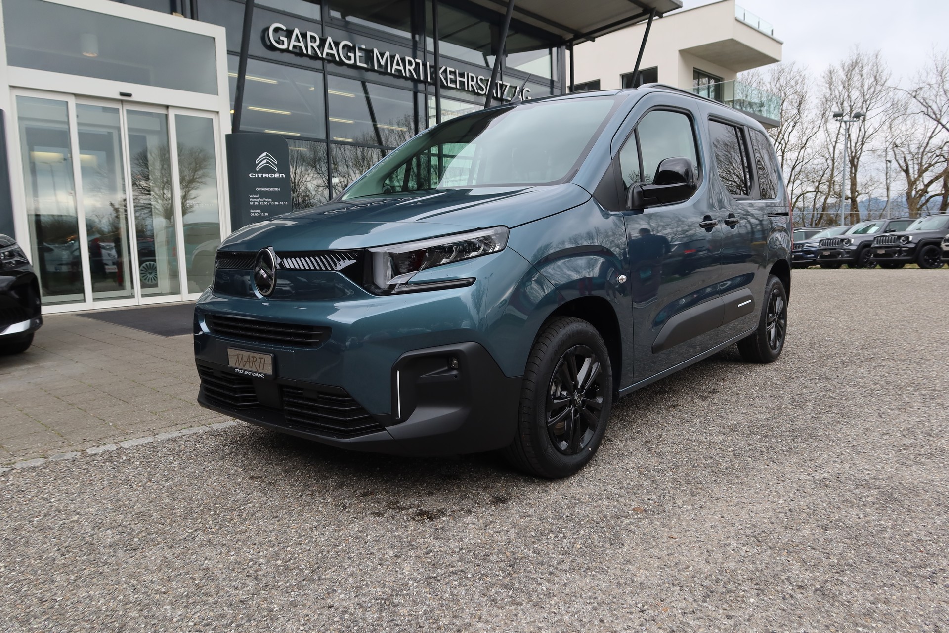 CITROEN Berlingo 1.5HDi Max EAT8-image-1