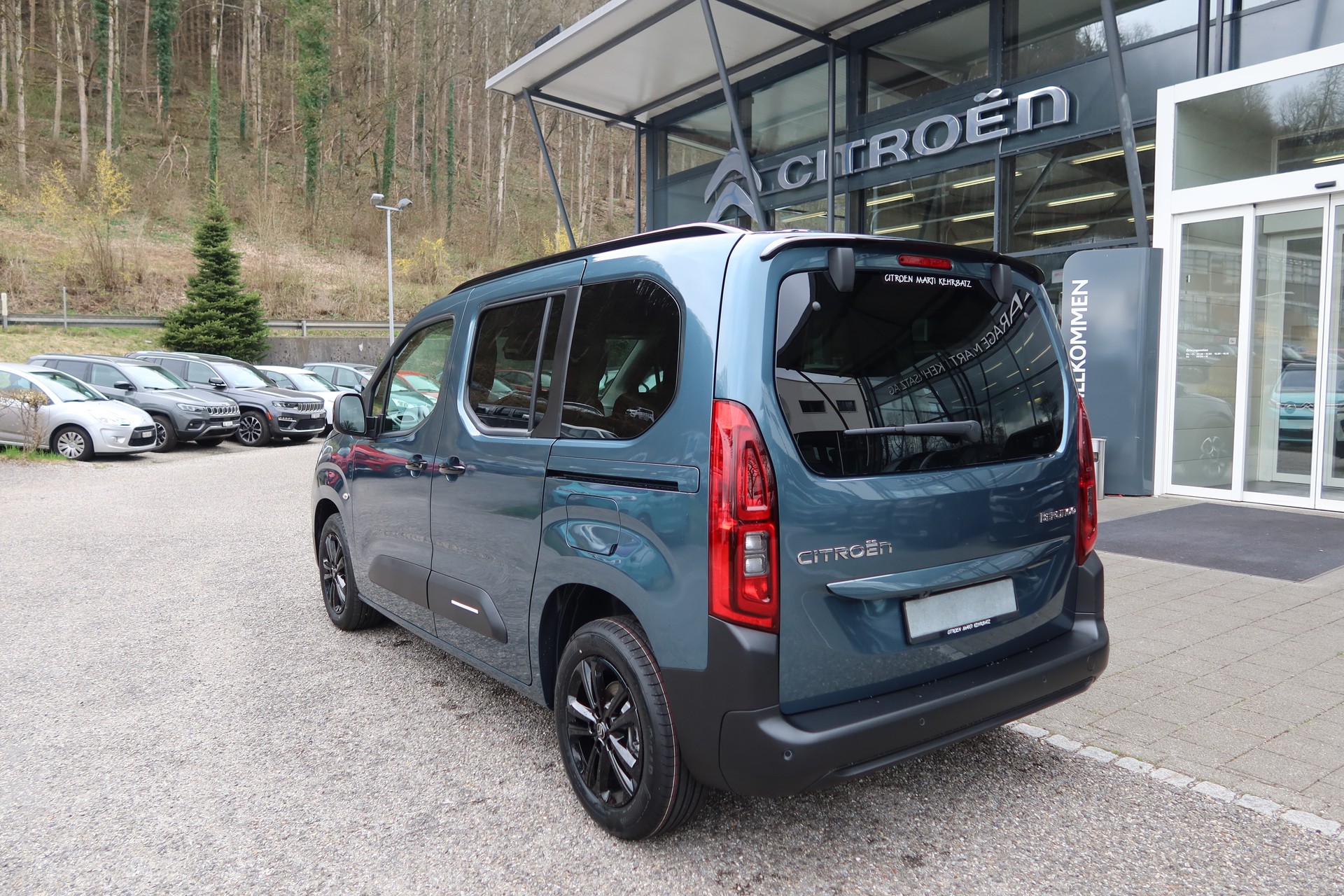 CITROEN Berlingo 1.5HDi Max EAT8-image-4