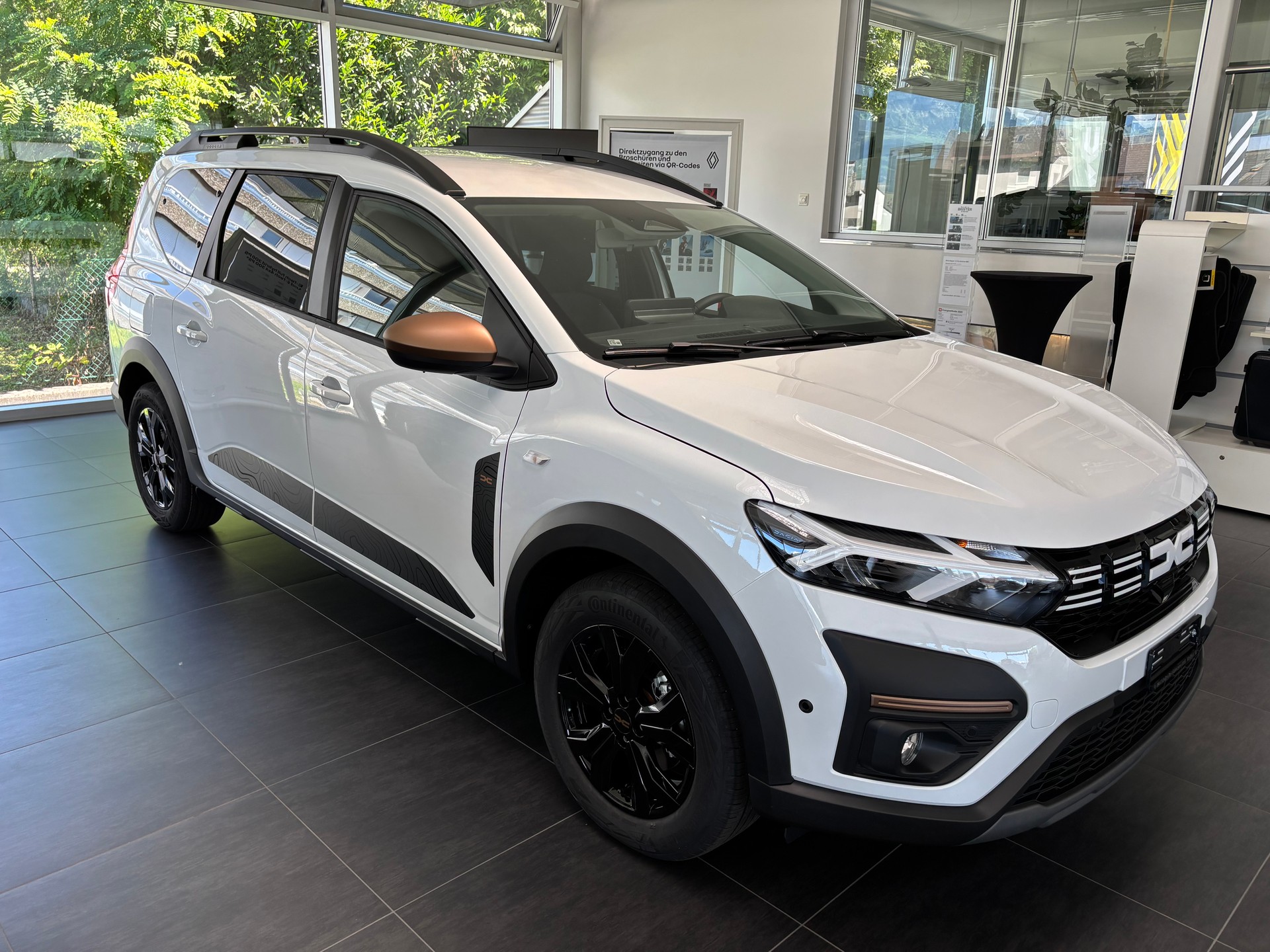 DACIA Jogger Extreme Hybrid 140 7-Plätzer-image-1