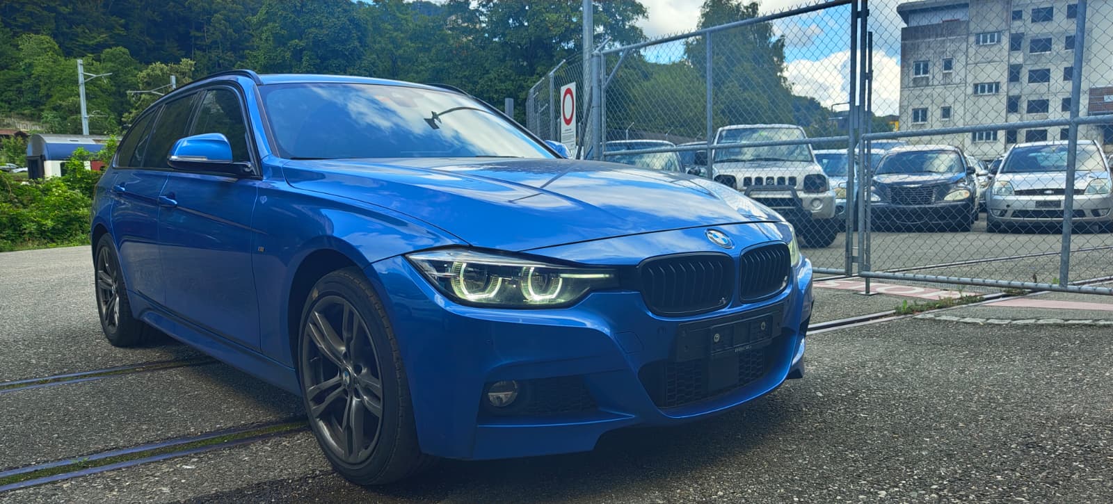 BMW 320d xDrive Touring Edition M Sport Steptronic-image-0