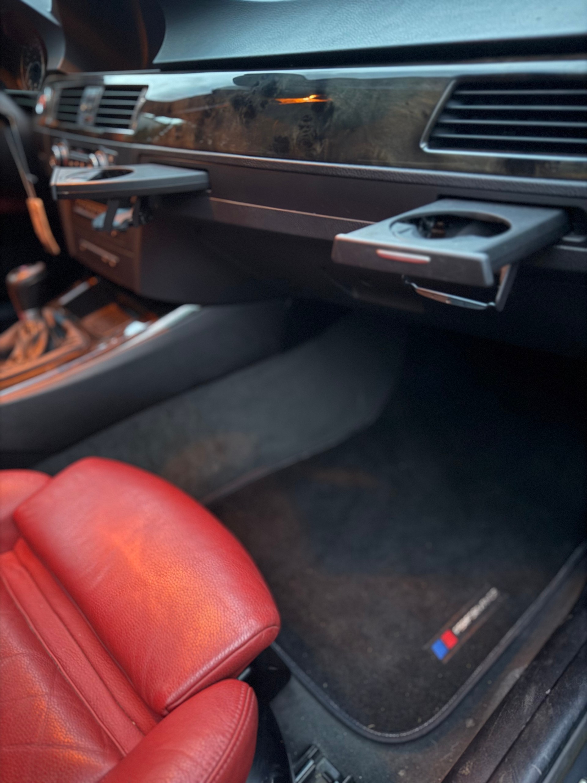 BMW 320i Cabriolet *///M-Packet*-image-16