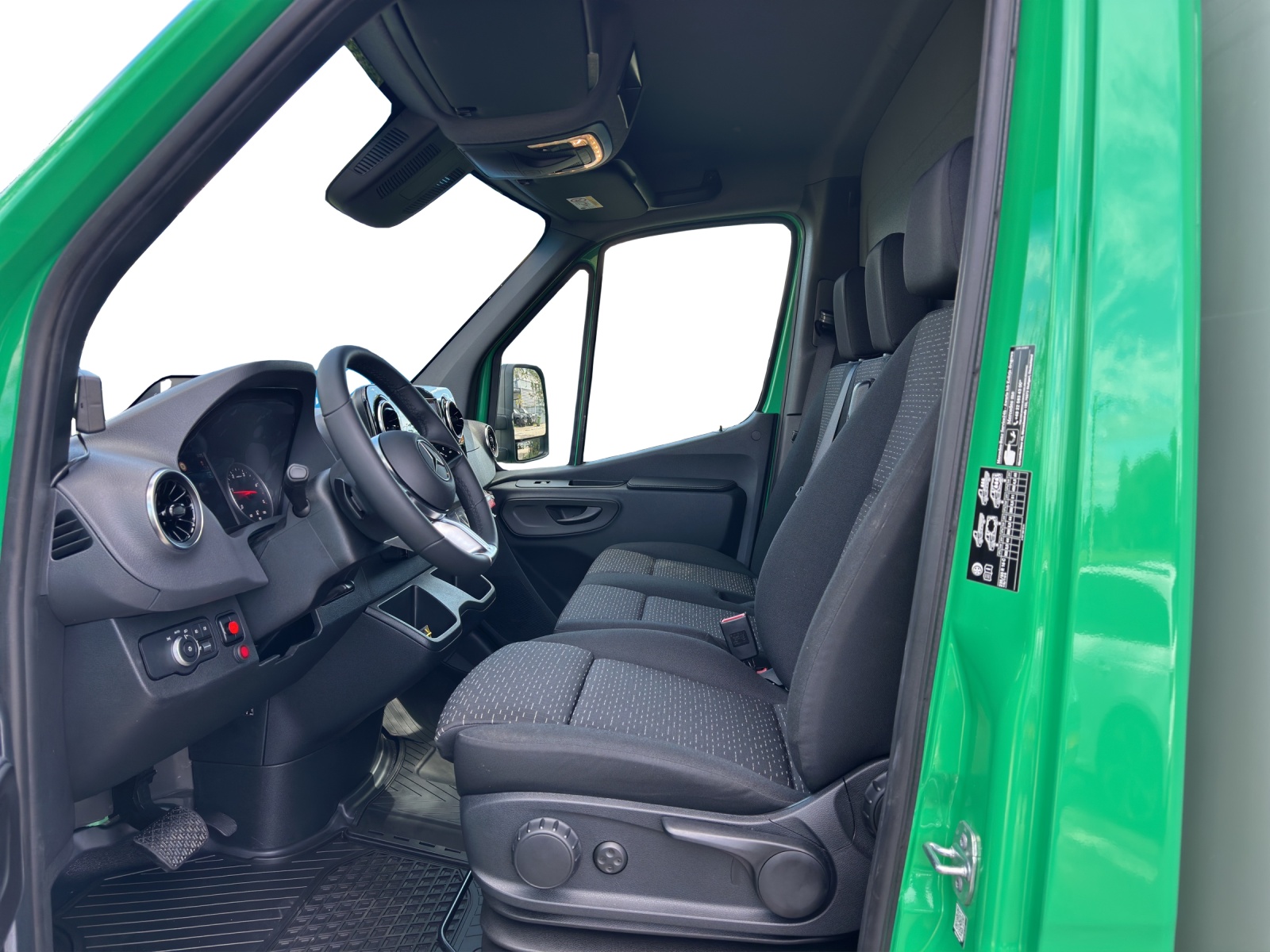 MERCEDES-BENZ Sprinter 317 CDI Standard 9G-TRONIC / 2-Zonen Tiefkühlaufbau mit Hebebühne / Neuwagen / Leasing ab CHF 999.--image-10