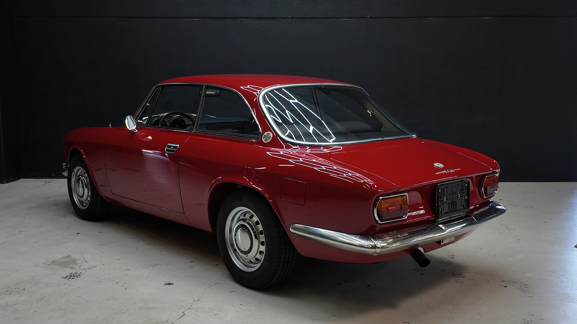 ALFA ROMEO 1750-showroom-element-3