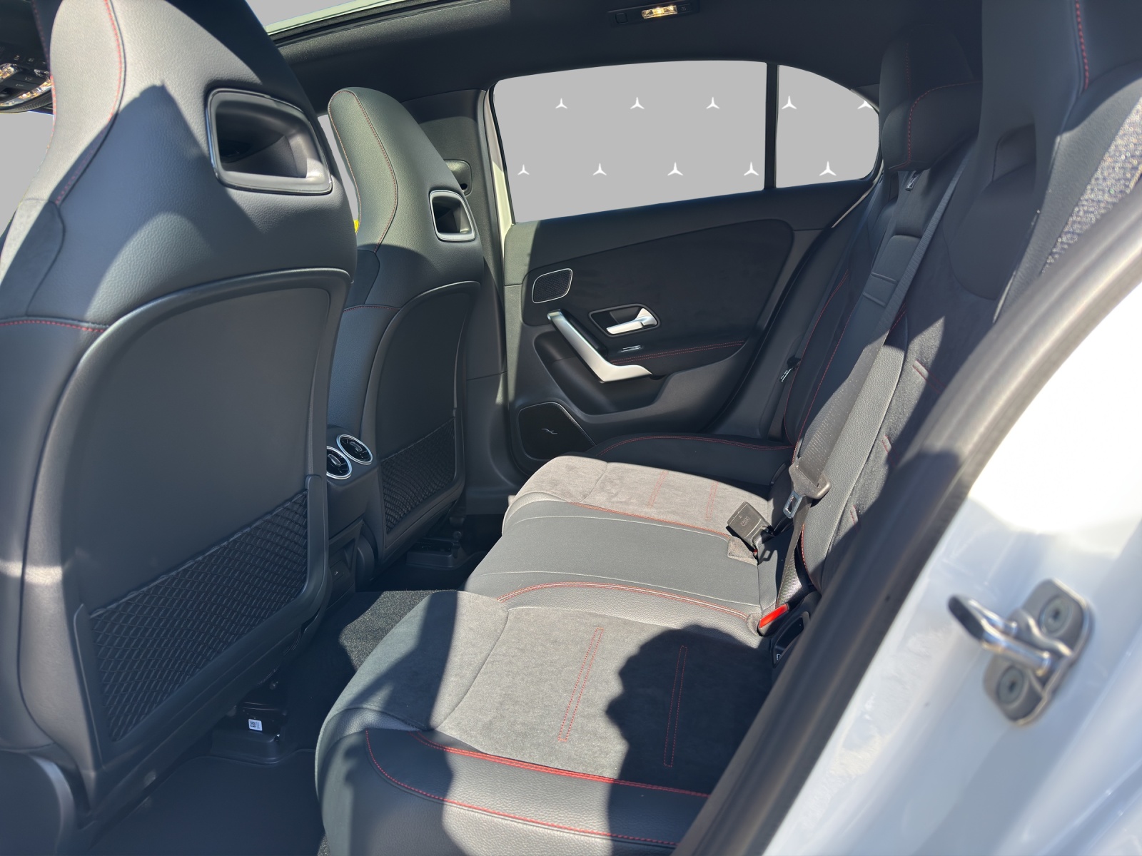 MERCEDES-BENZ A 250 4Matic 8G-DCT-image-9