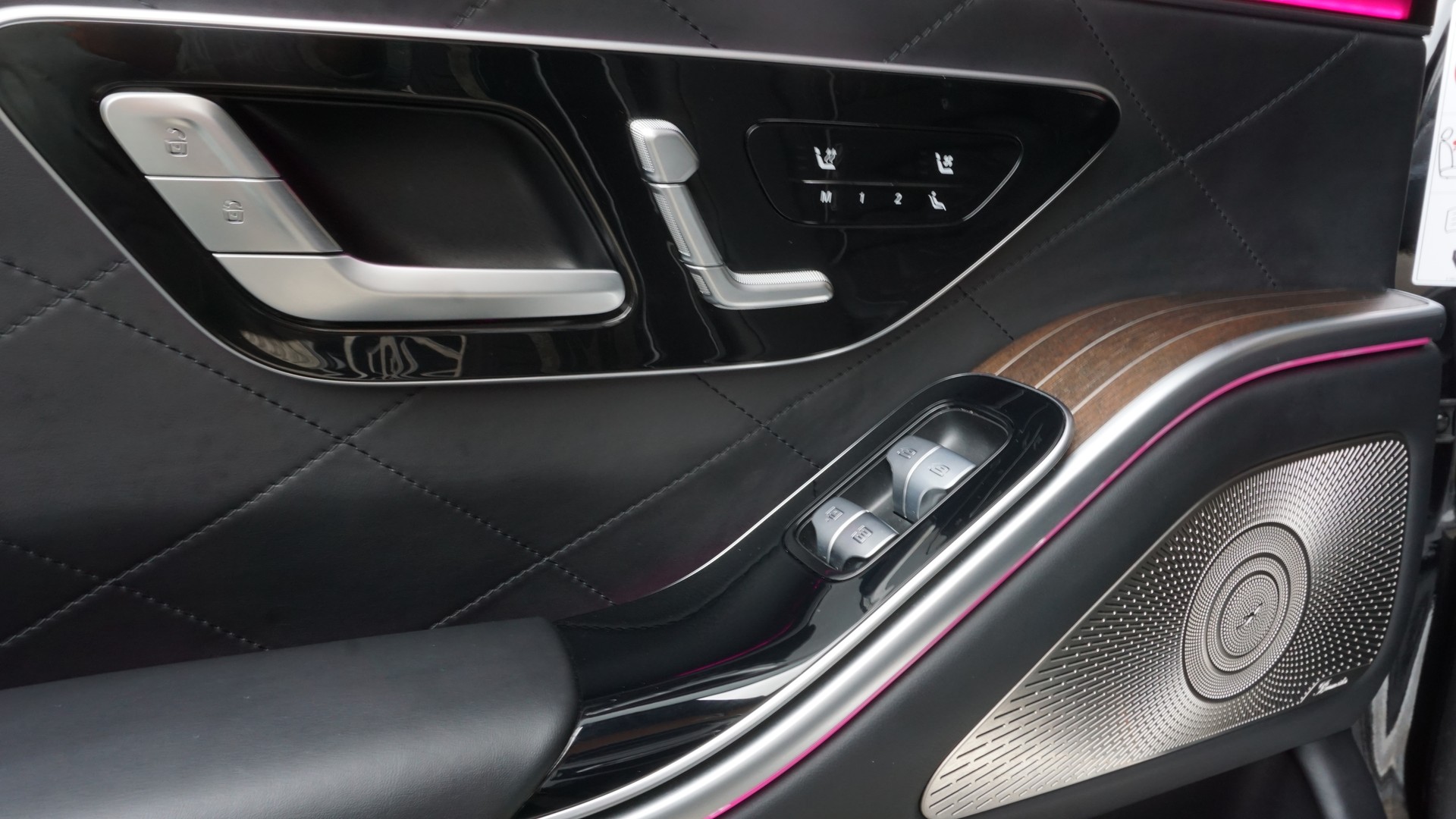 MERCEDES-BENZ S 400 d AMG Line 4matic lang-image-20