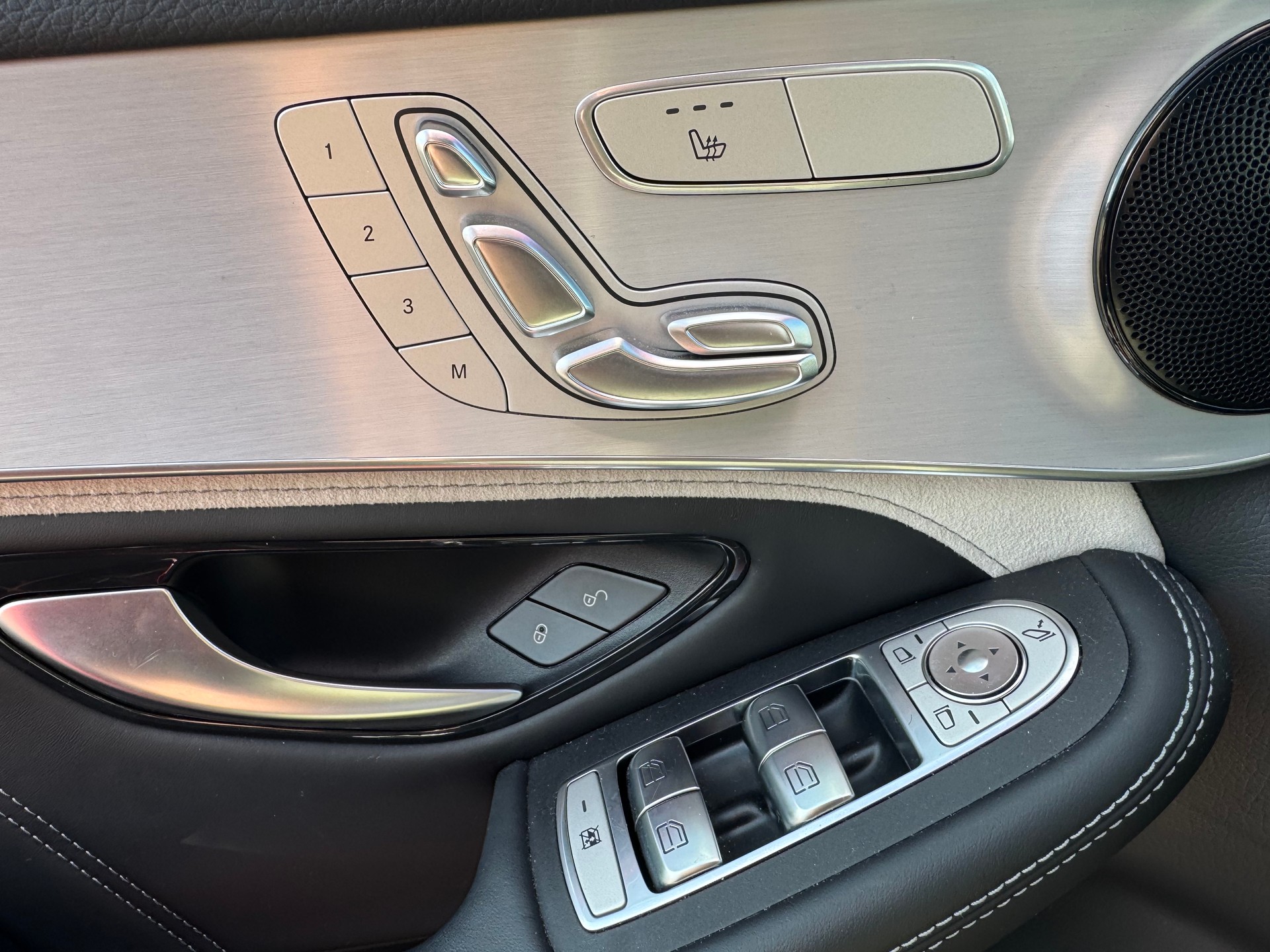 MERCEDES-BENZ GLC 63 S AMG 4Matic 9G-Tronic-image-9