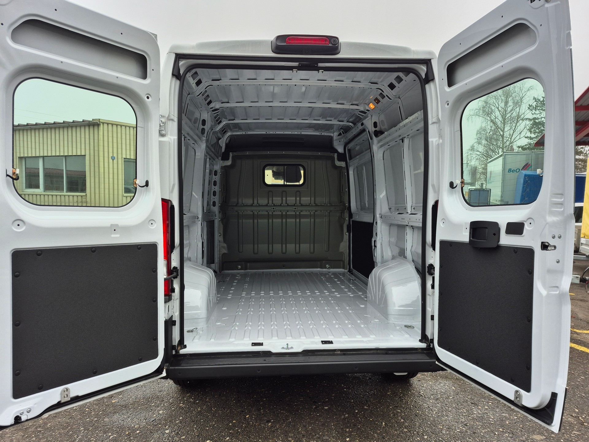 CITROEN Jumper 35 2.2 BlueHDi 140 L2H2-image-9