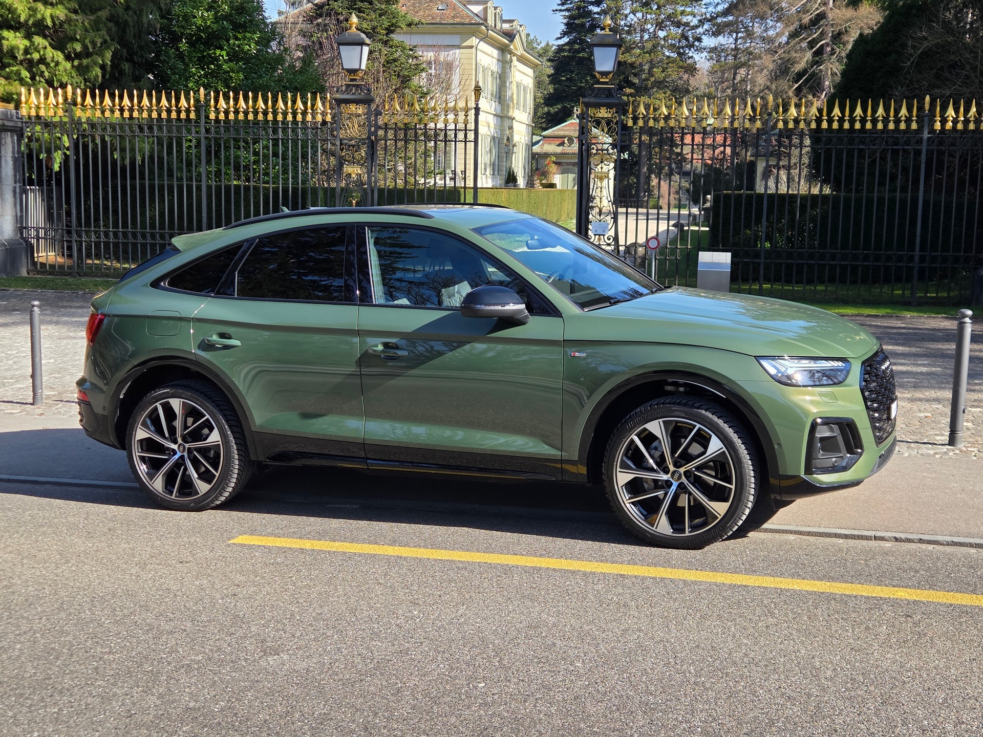 AUDI Q5 Sportback 40 TDI S line quattro S-tronic-image-1