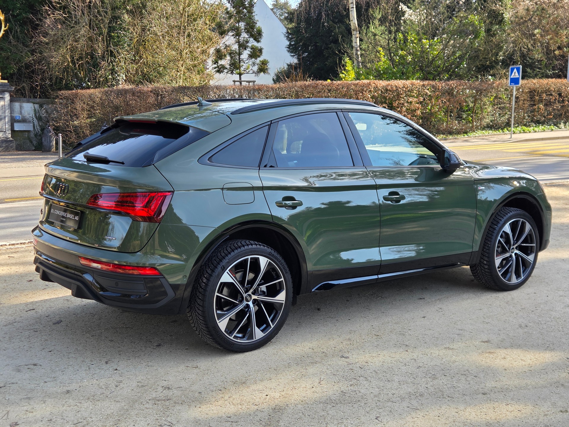 AUDI Q5 Sportback 40 TDI S line quattro S-tronic-image-3