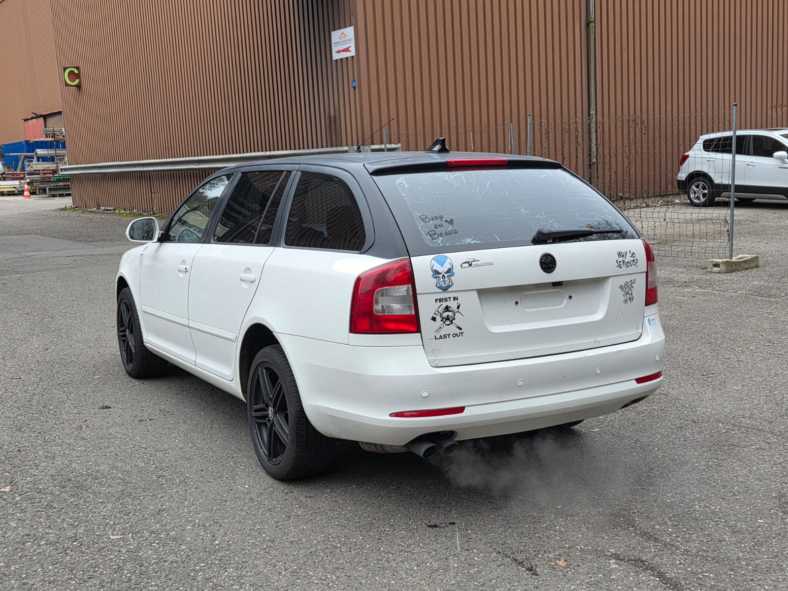 SKODA Octavia Combi 1.8 TSI Laurin & Klement 4x4-image-4