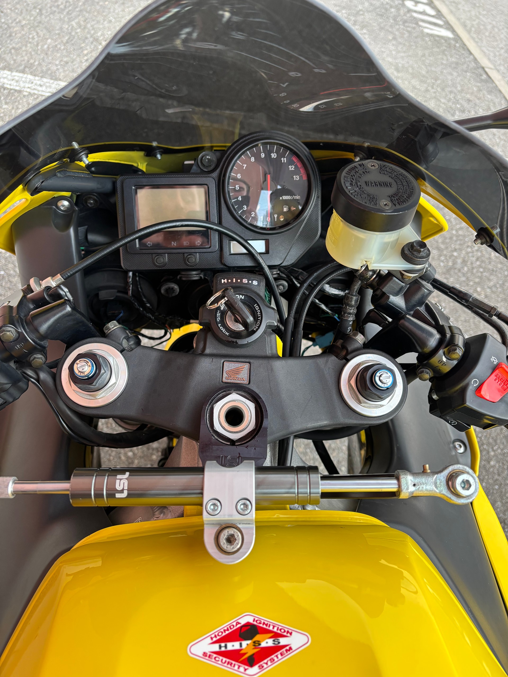 HONDA 929-image-1